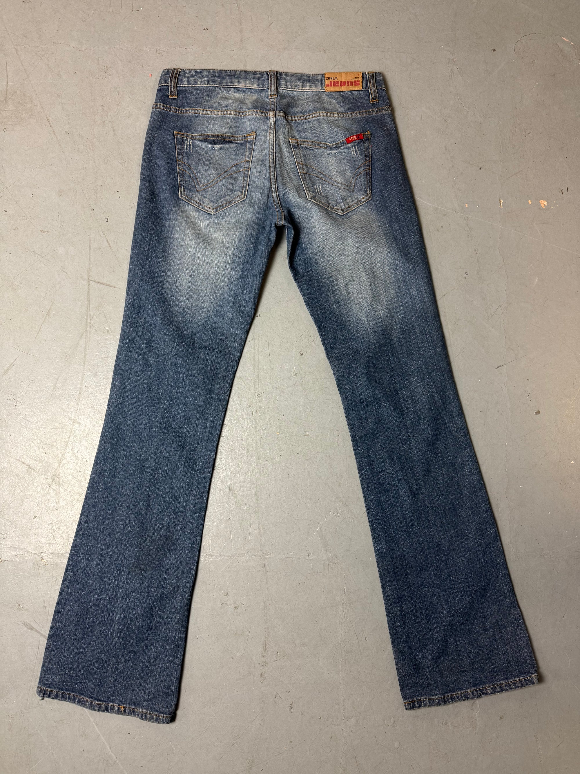 Produktbild von einer Vintage Only Flared Jeans with Flowers von hinten