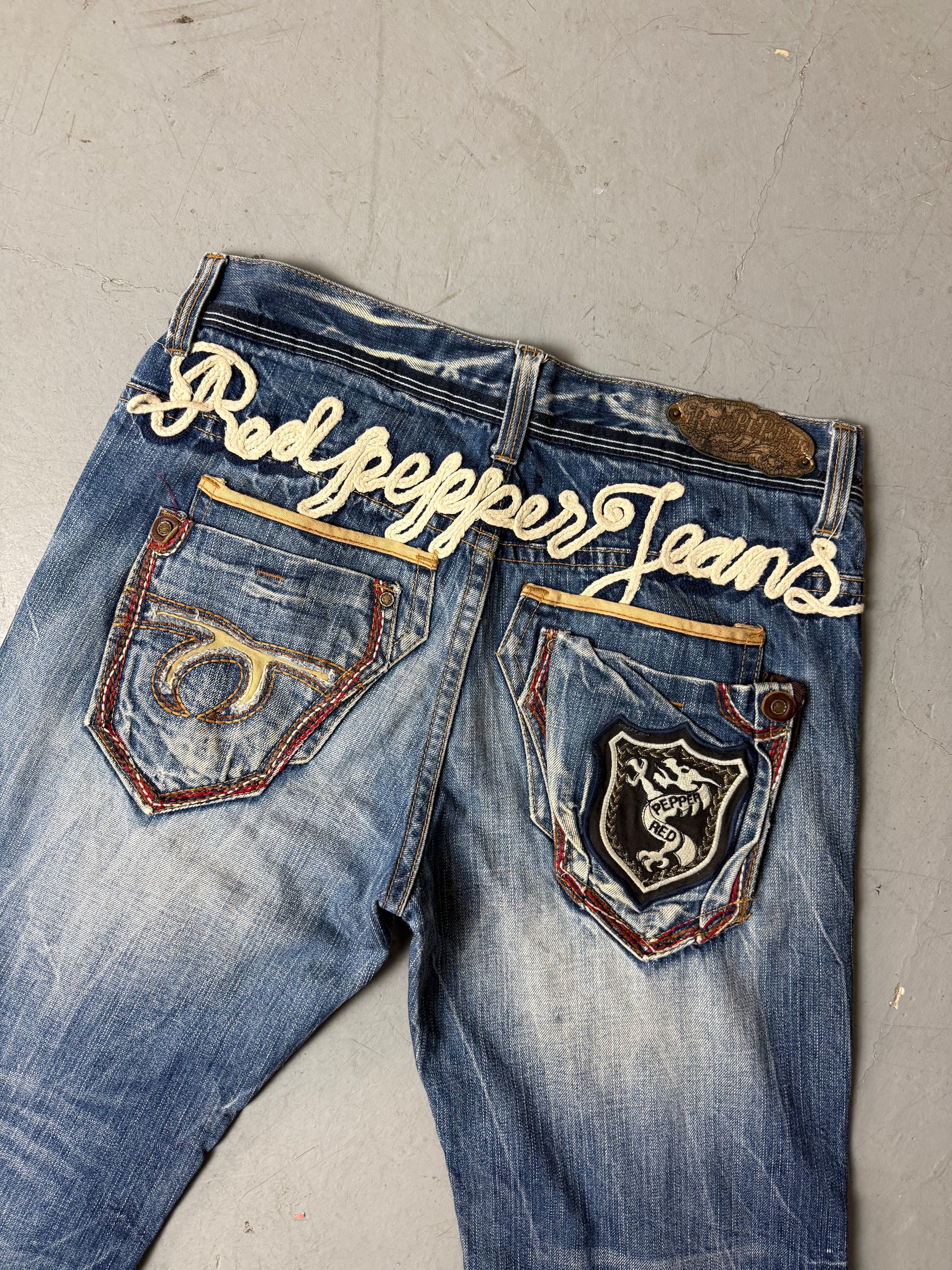 Detailbild von einer Vintage Red Pepper Baggy Stright Leg Jeans von Hosentaschen hinten