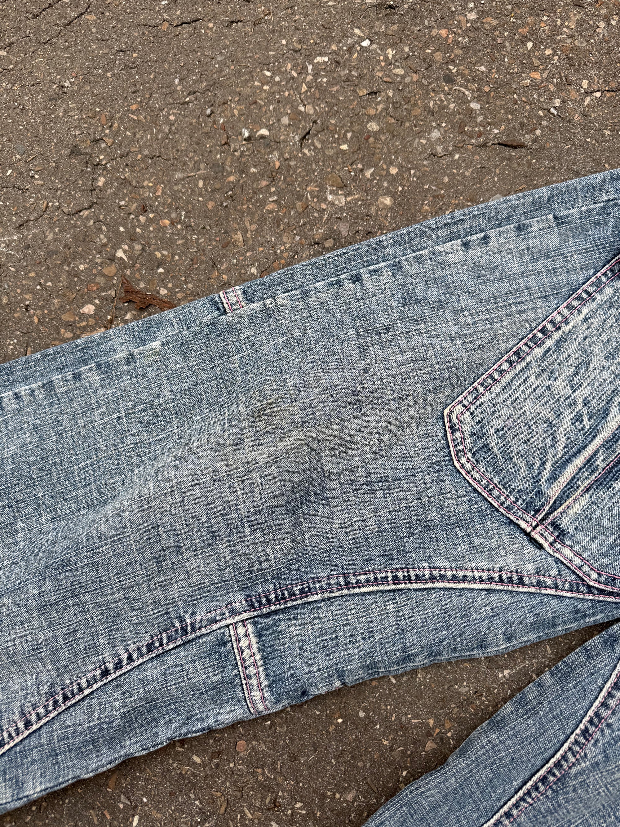 Detailliertes Produktbild von Vintage Cargo Denim mit Pink Stitching XXS von vorne