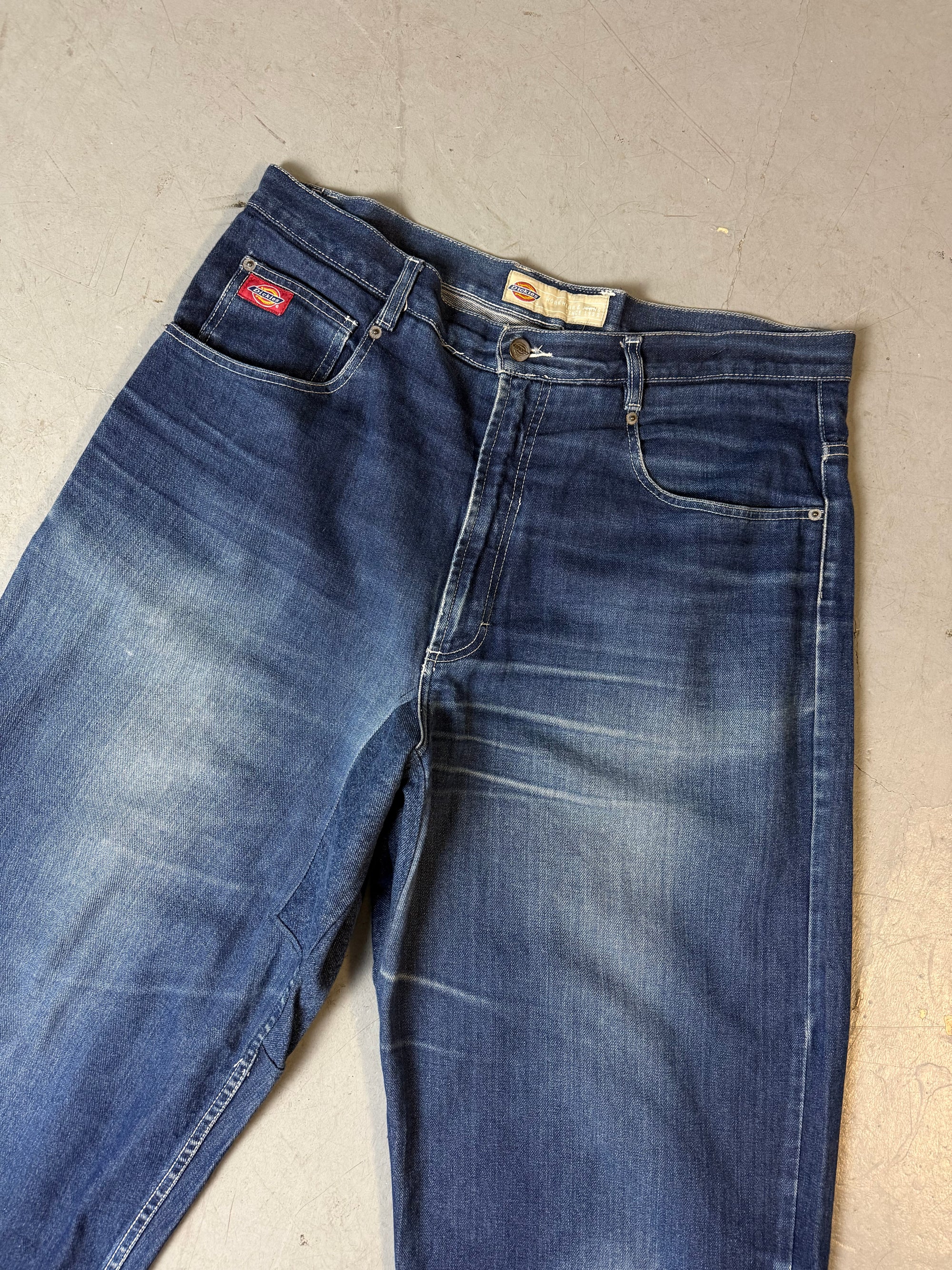 Detailliertes Produktbild von Vintage Dickies Denim Super Baggy Jeans XL von vorne