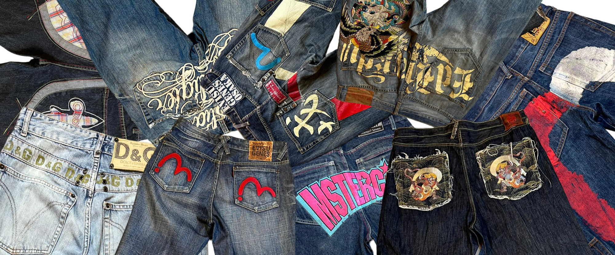 In dieser Kategorie befinden sich verschiedene Crazy Printed Denims.  Es ist eine außergewöhnliche Auswahl an verschiedenen Marken. Unter anderem Dolce&Gabbana, Evisu und Ed Hardy.