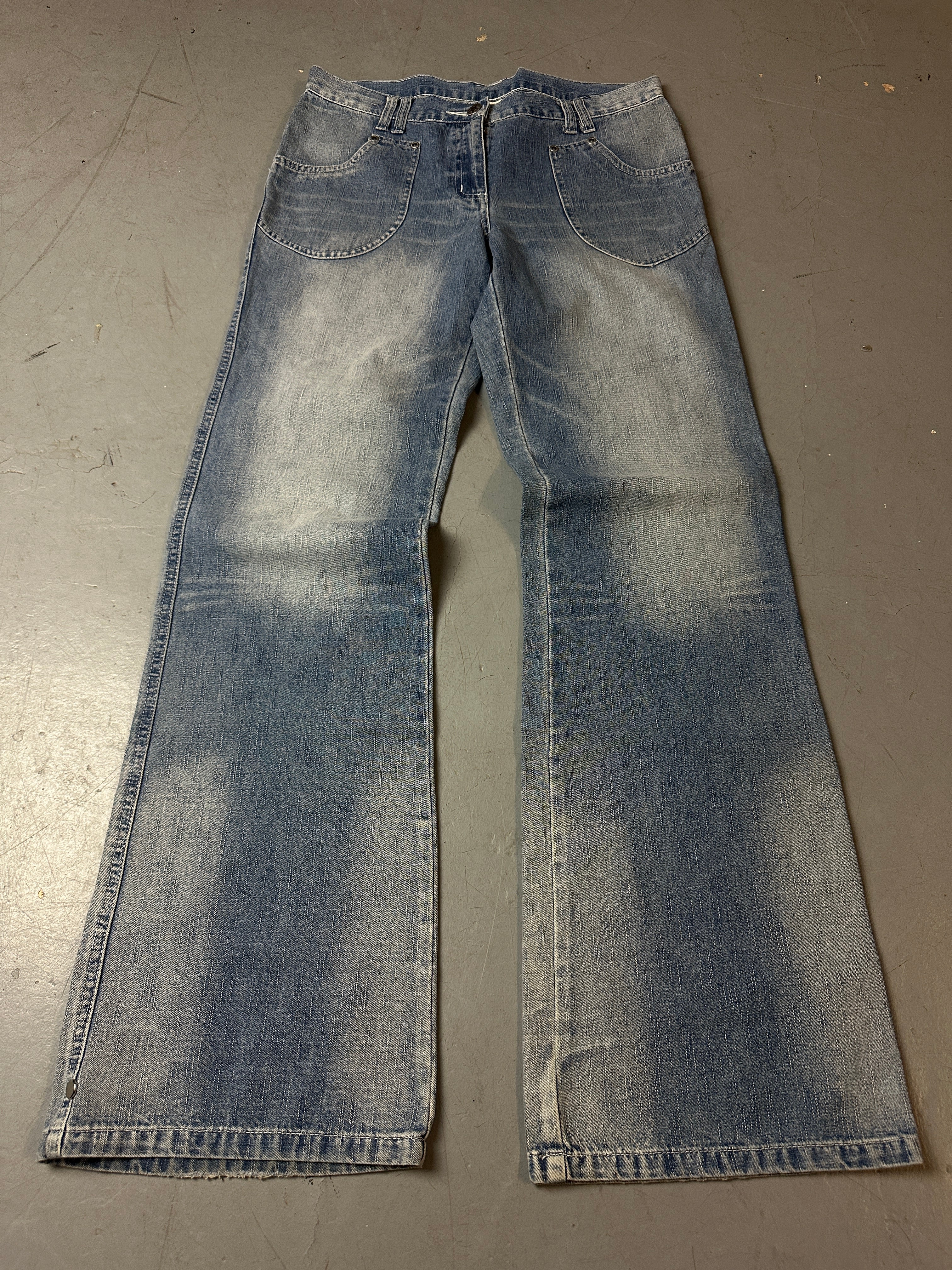 Produktbild von Vintage Bright Washed Flared Denim von vorne