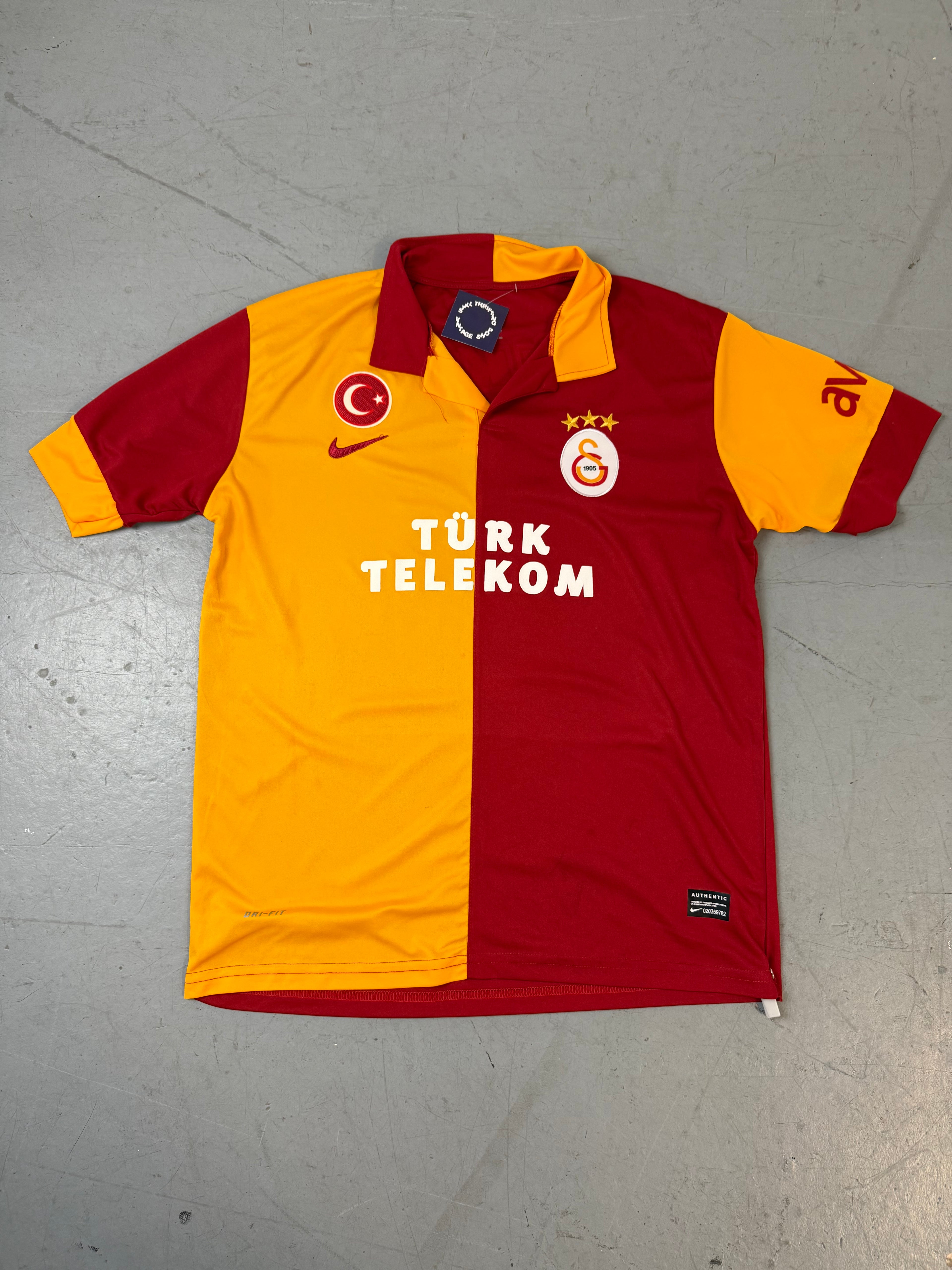 Vintage Nike Galatasaray 12/13 Home Jersey für Männer. Secondhand Y2K 2000s Fashion