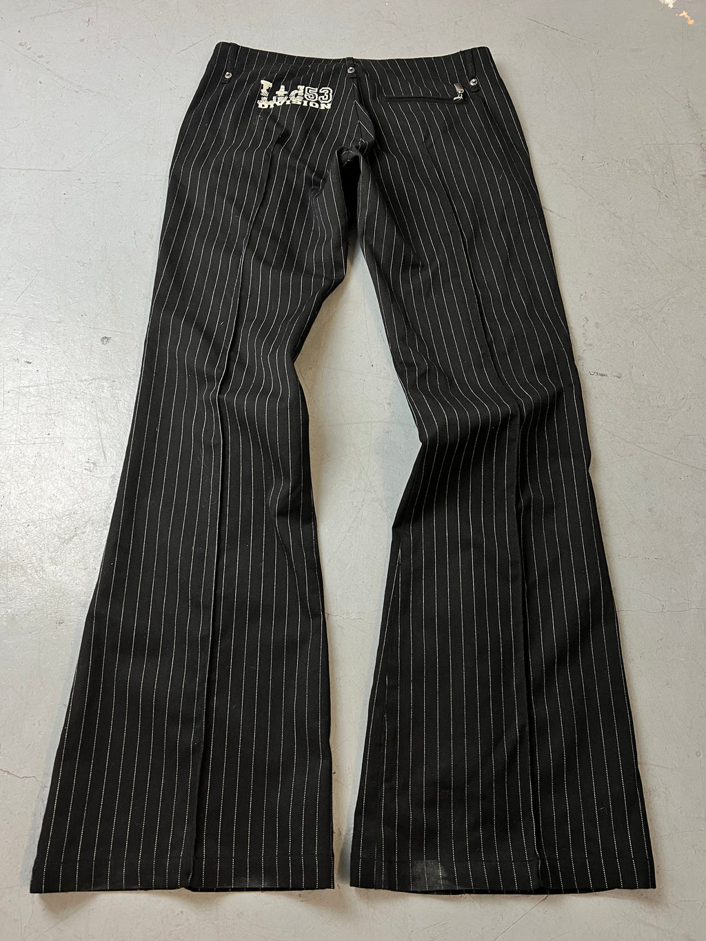 Vintage Low Waist Pinstripe Pants für Damen. Y2K Second Hand 2000s Fashion