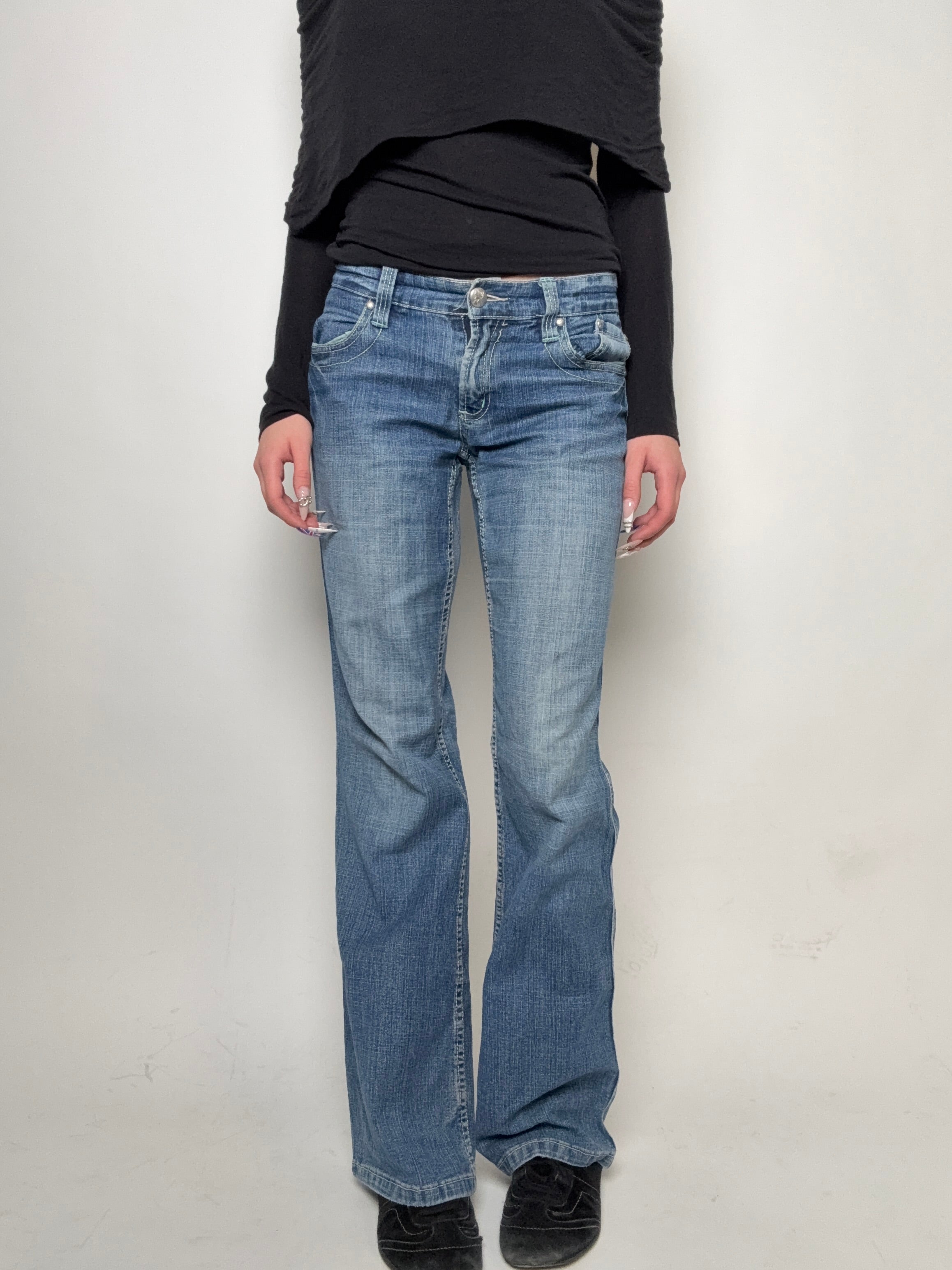 Tragebild von Vintage Low Waist Straight Leg Denim M von vorne