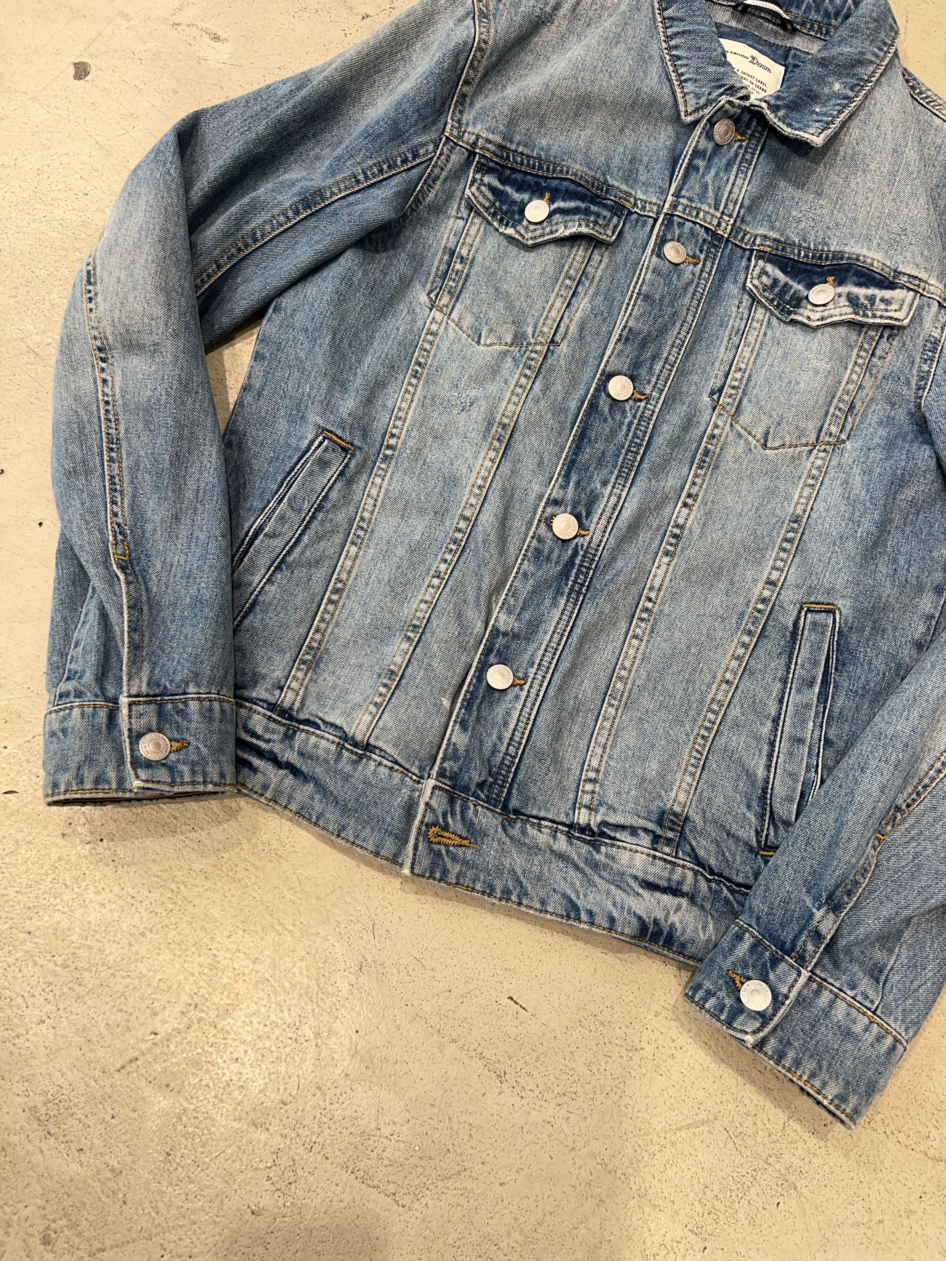 Vintage Tom Tailor Denim Jeansjacke für Herren. Y2K Second Hand 2000s Fashion.