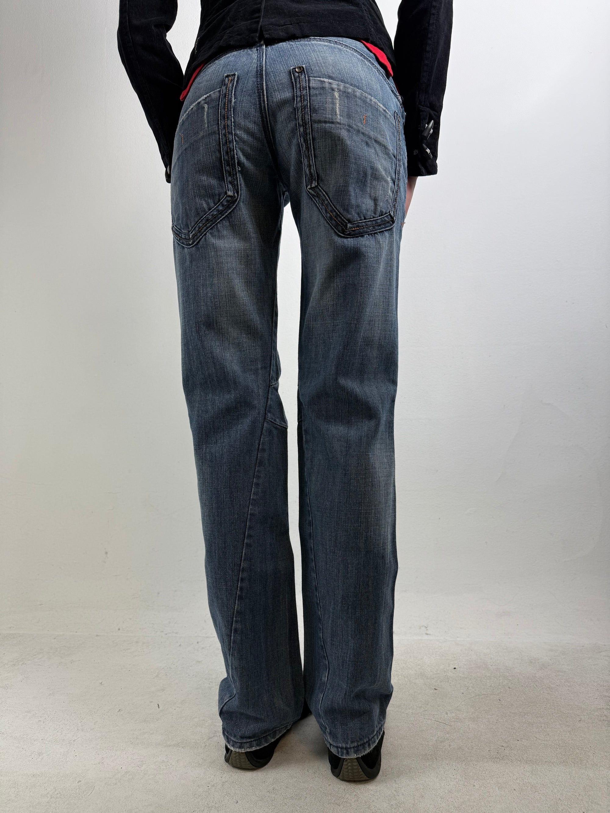 Tragebild von Vintage Asida Industry Straight Leg Jeans S von hinten