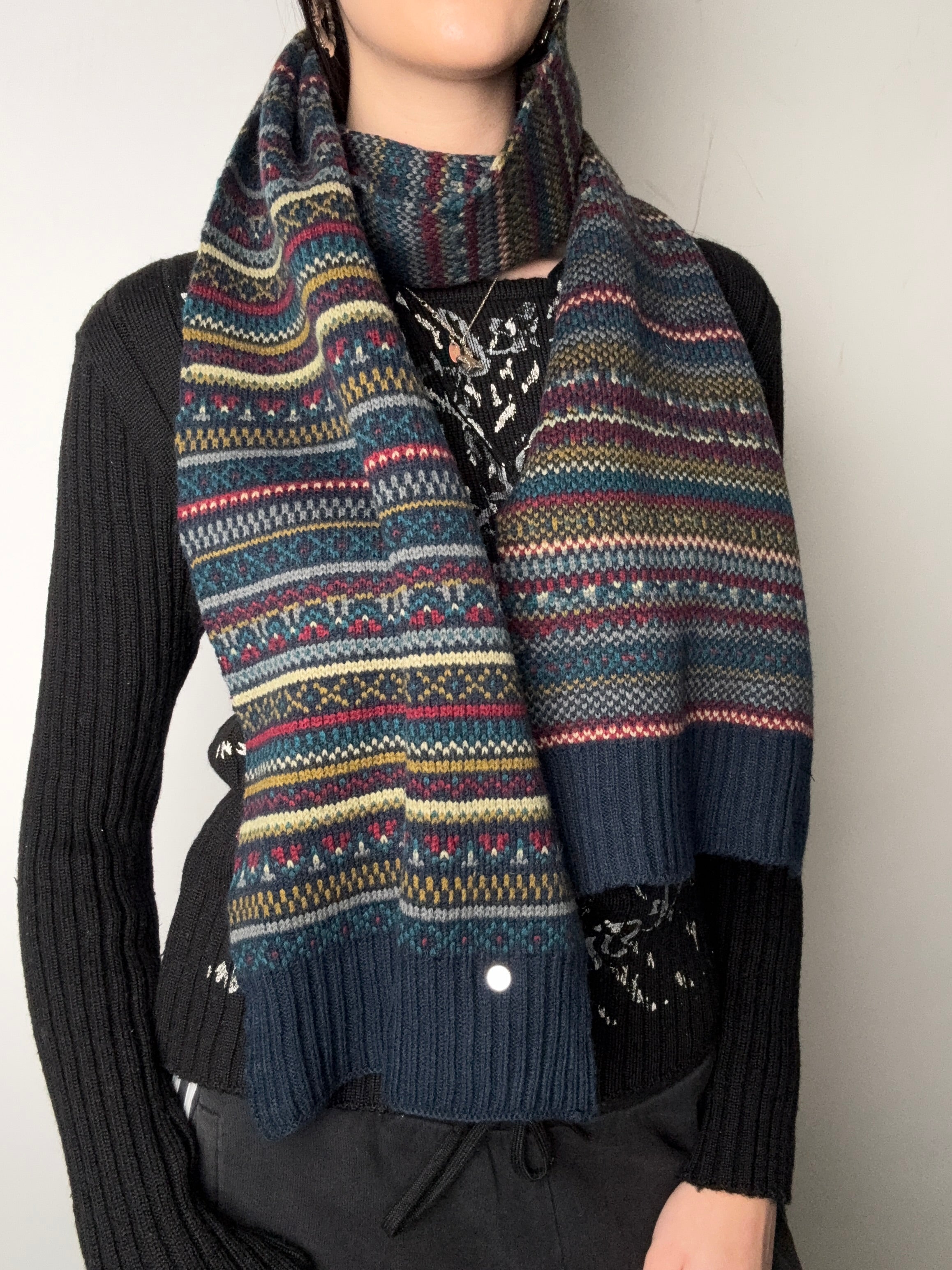 Tragebild von Vintage Napapijri Colorful Knit Scarf von vorne