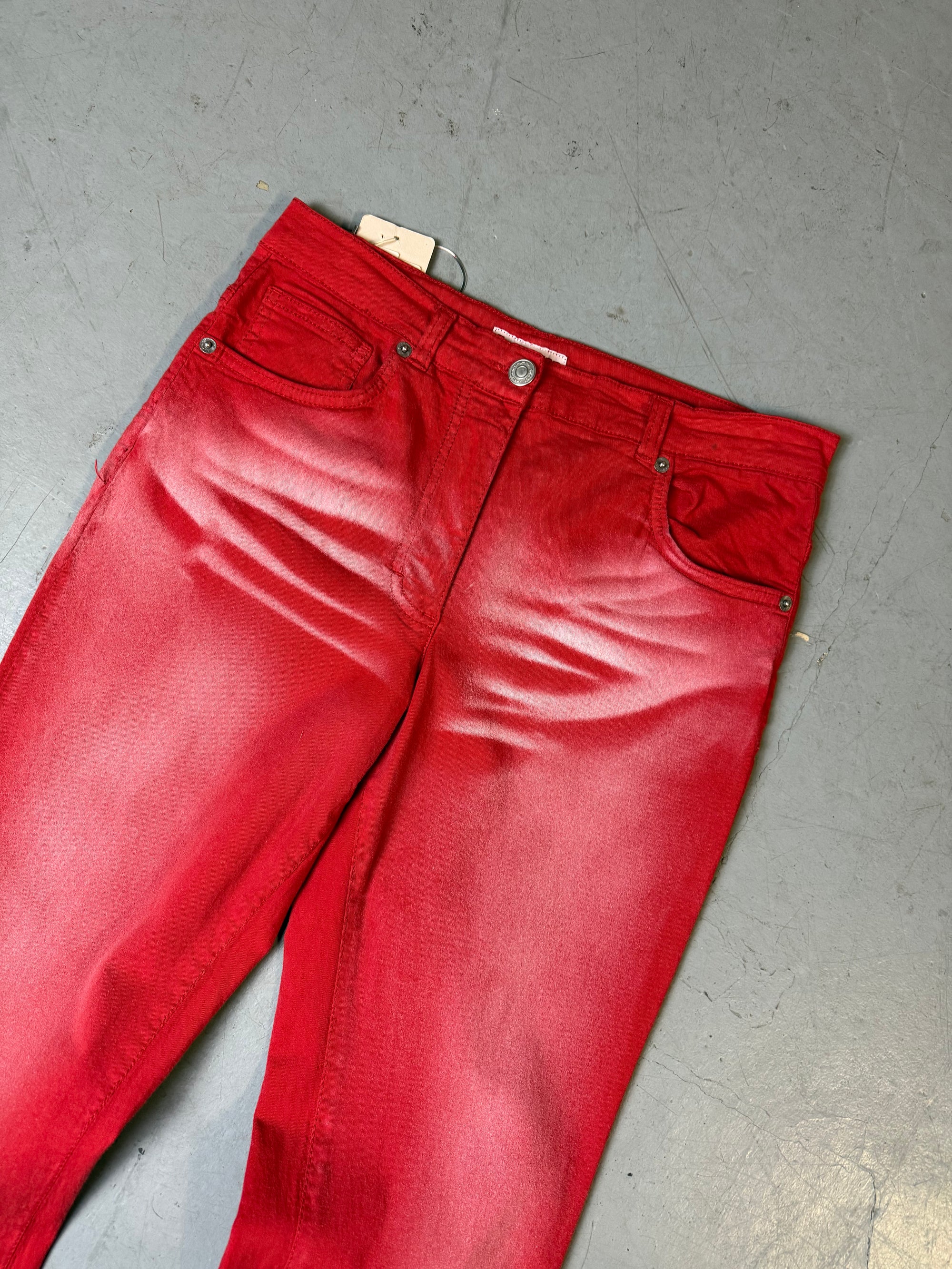 Detailliertes Produktbild von Vintage Fornarina Red Flared Pants S von vorne
