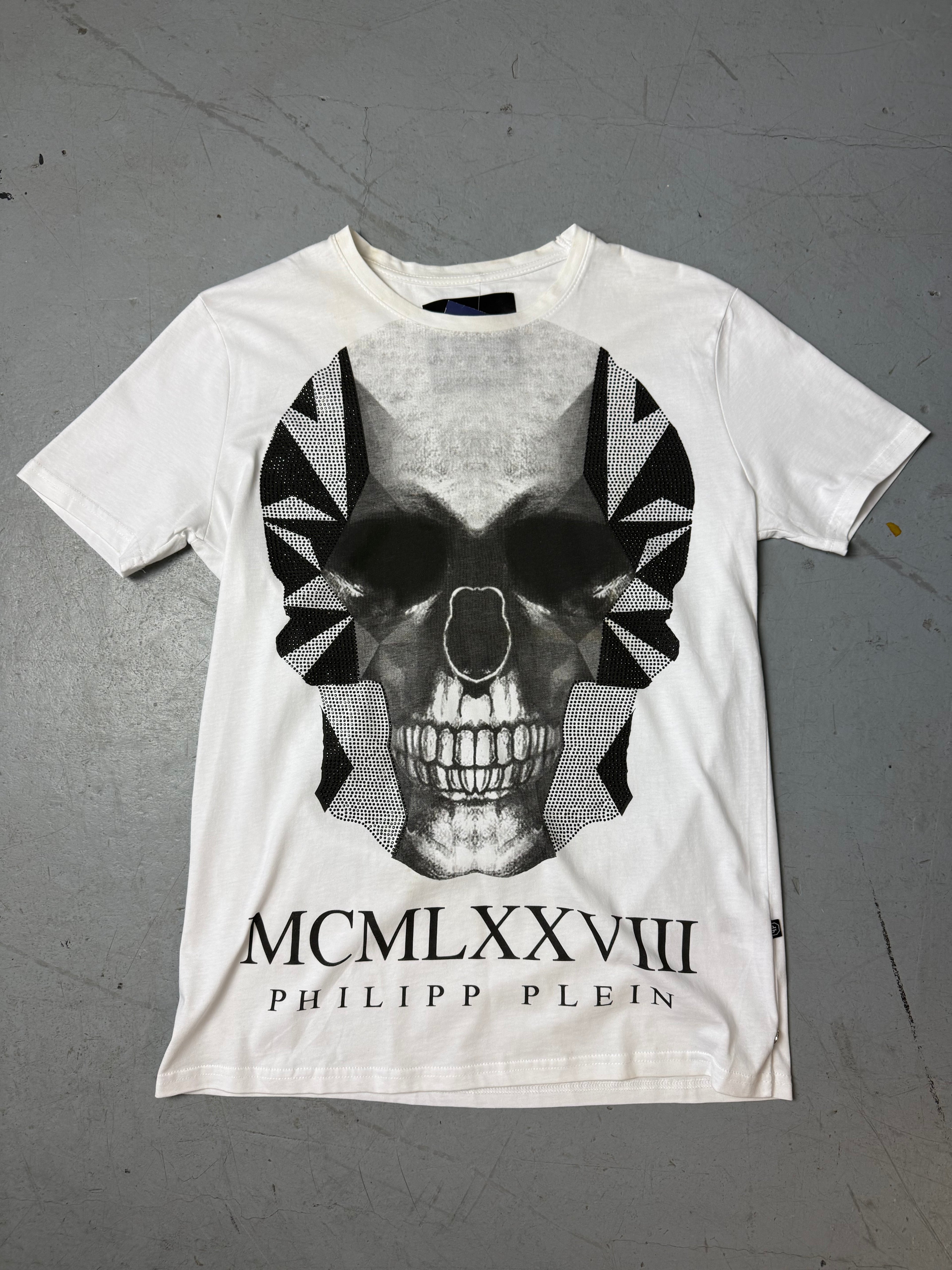 Vintage Philipp Plein Black and White Skull T-Shirt whit glitter stones for girls. Y2K Second Hand 2000s Fashion 