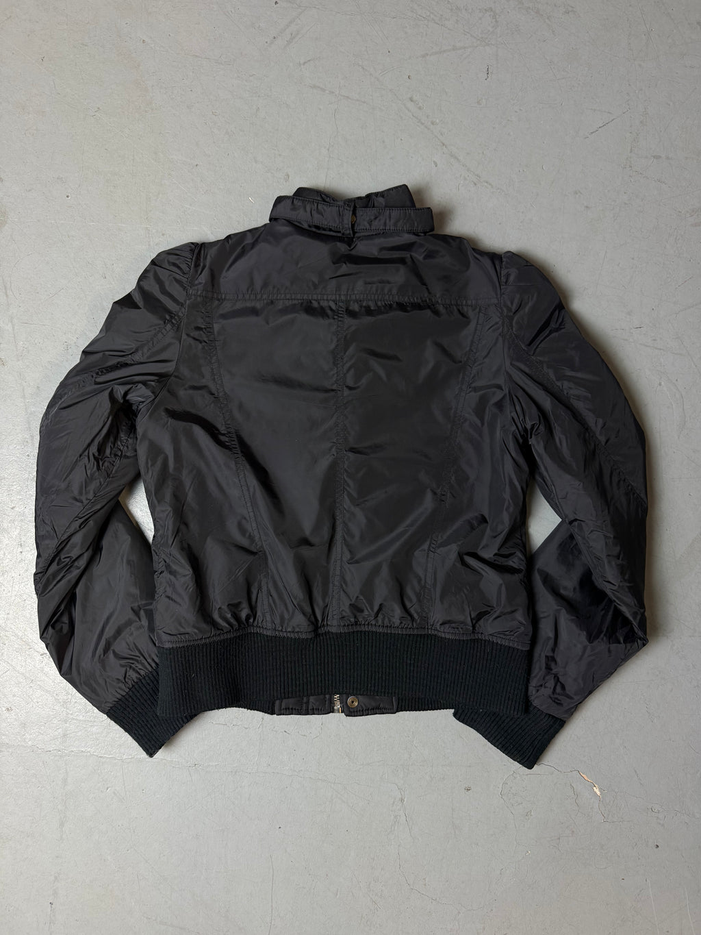 Produktbild von einer Vintage Diesel Black Jacket von hinten