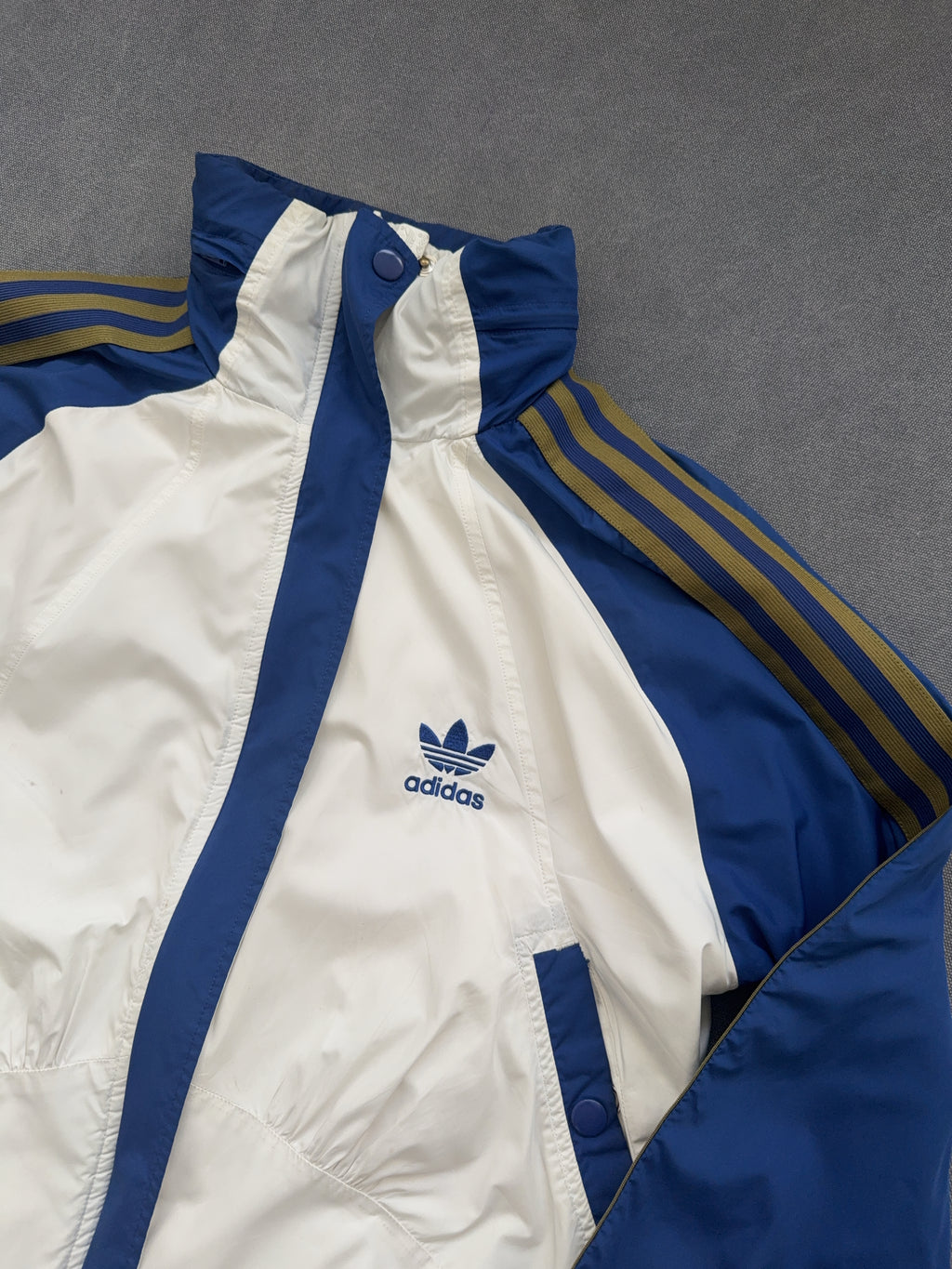 Vintage Adidas Jeansjacke (S/M)