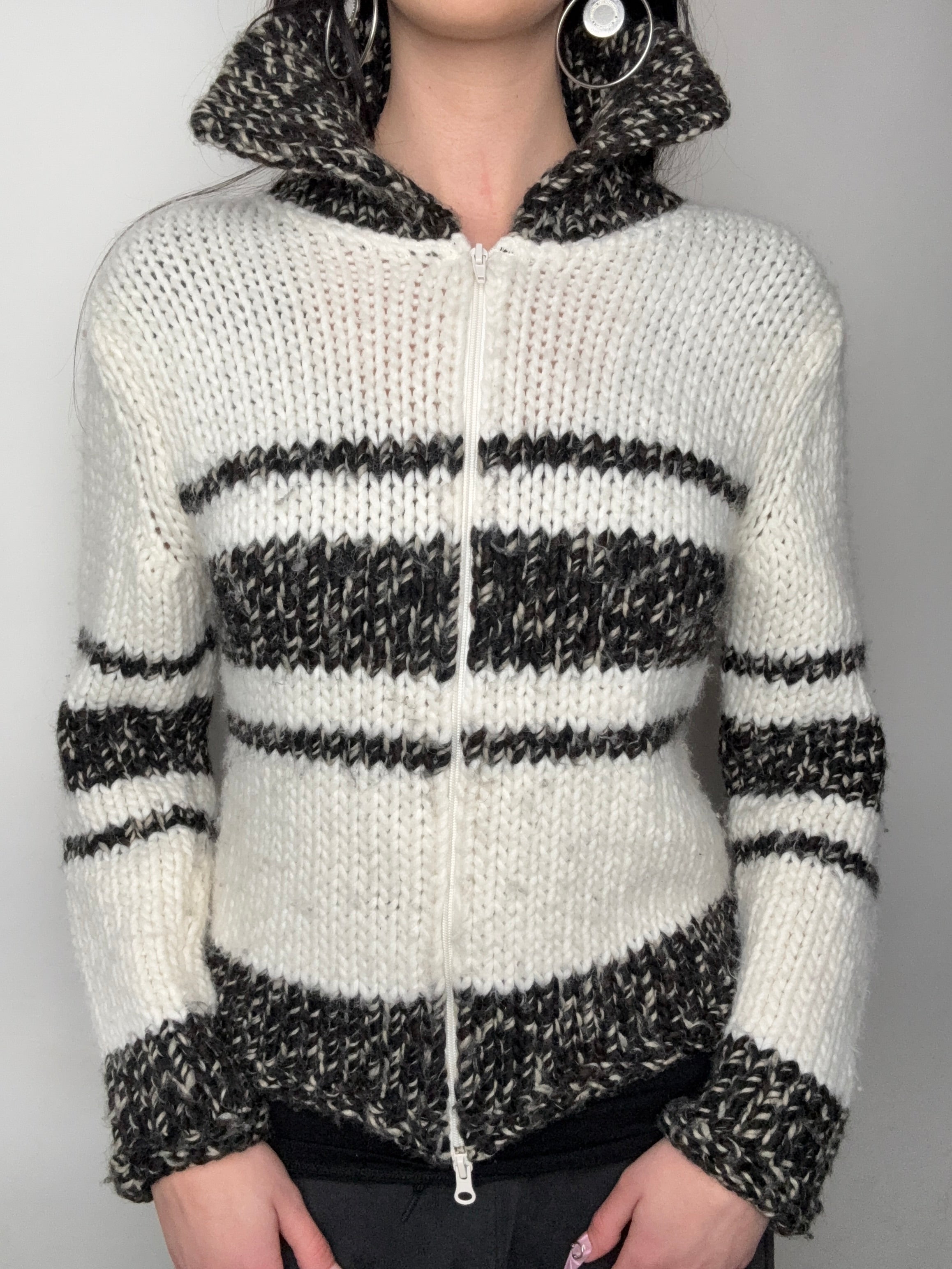 Vintage Denny Rose Striped Wool Zipper für Damen. Y2K Second Hand 2000s Fashion