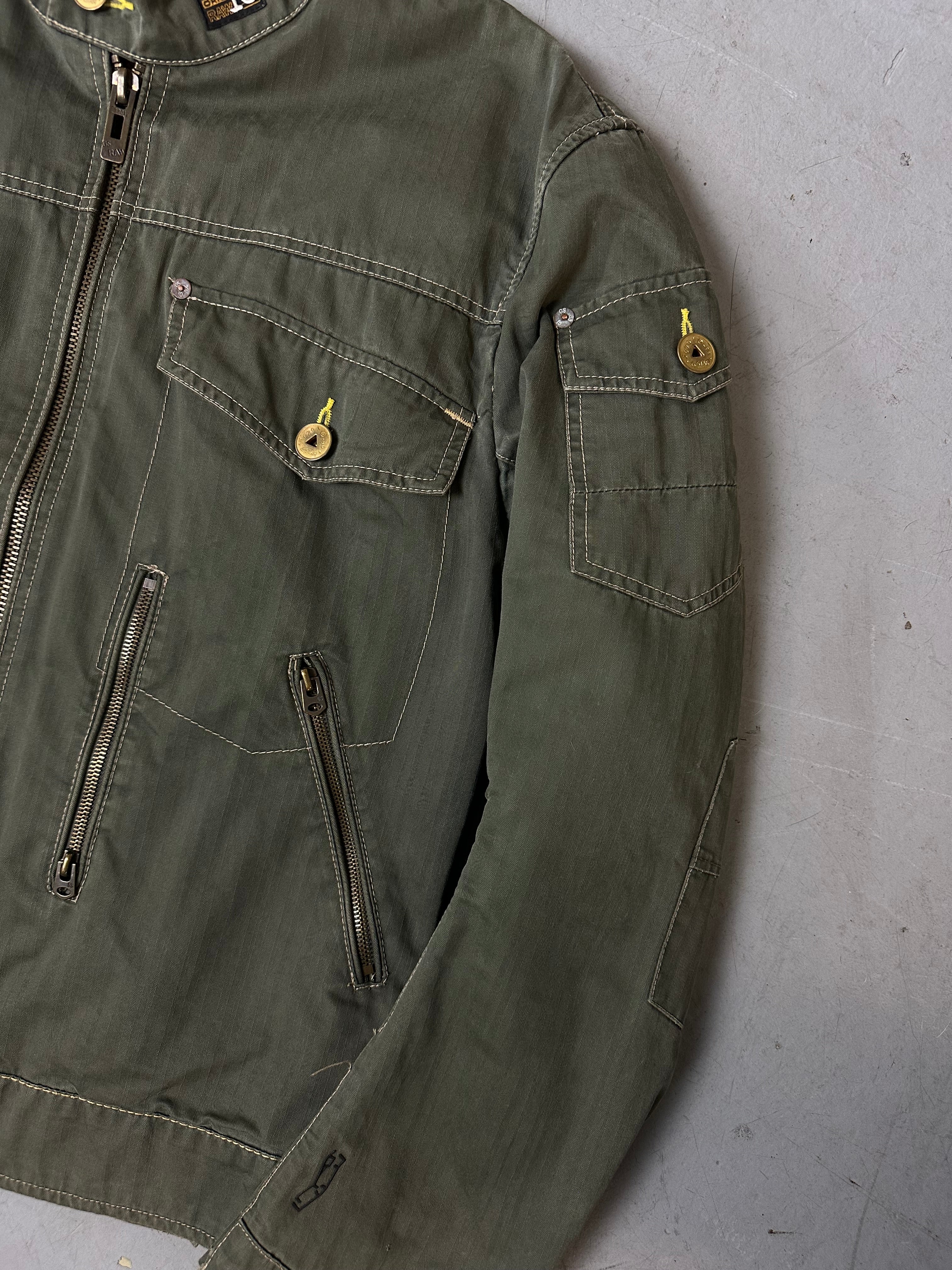 Eine dunkelgrüne Übergangsjacke von g-Star 