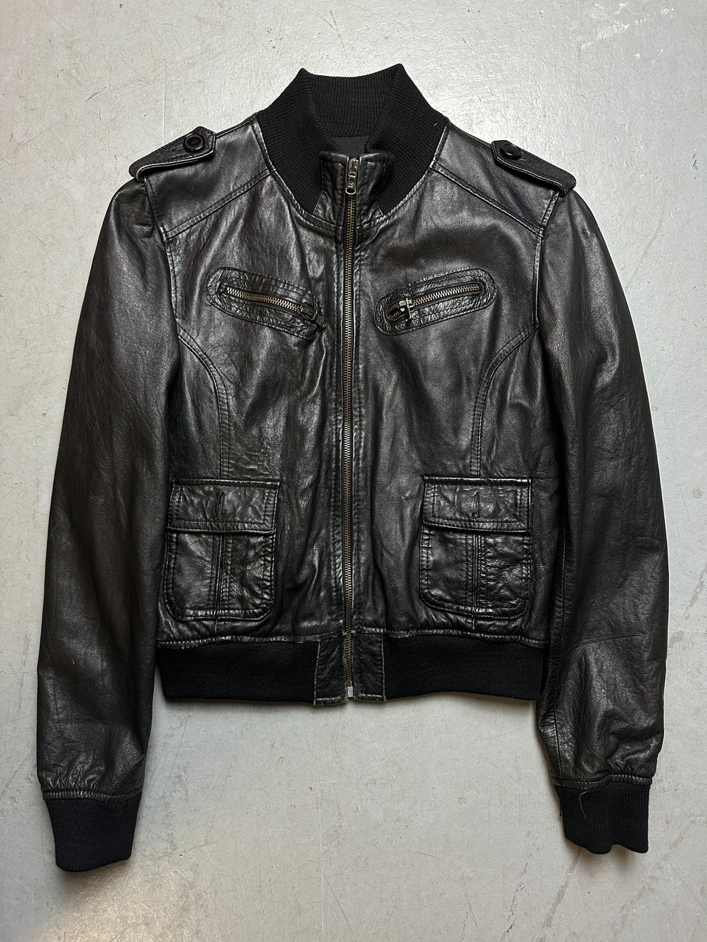 Produktbild Vintage Black Leather Jacket von vorne 