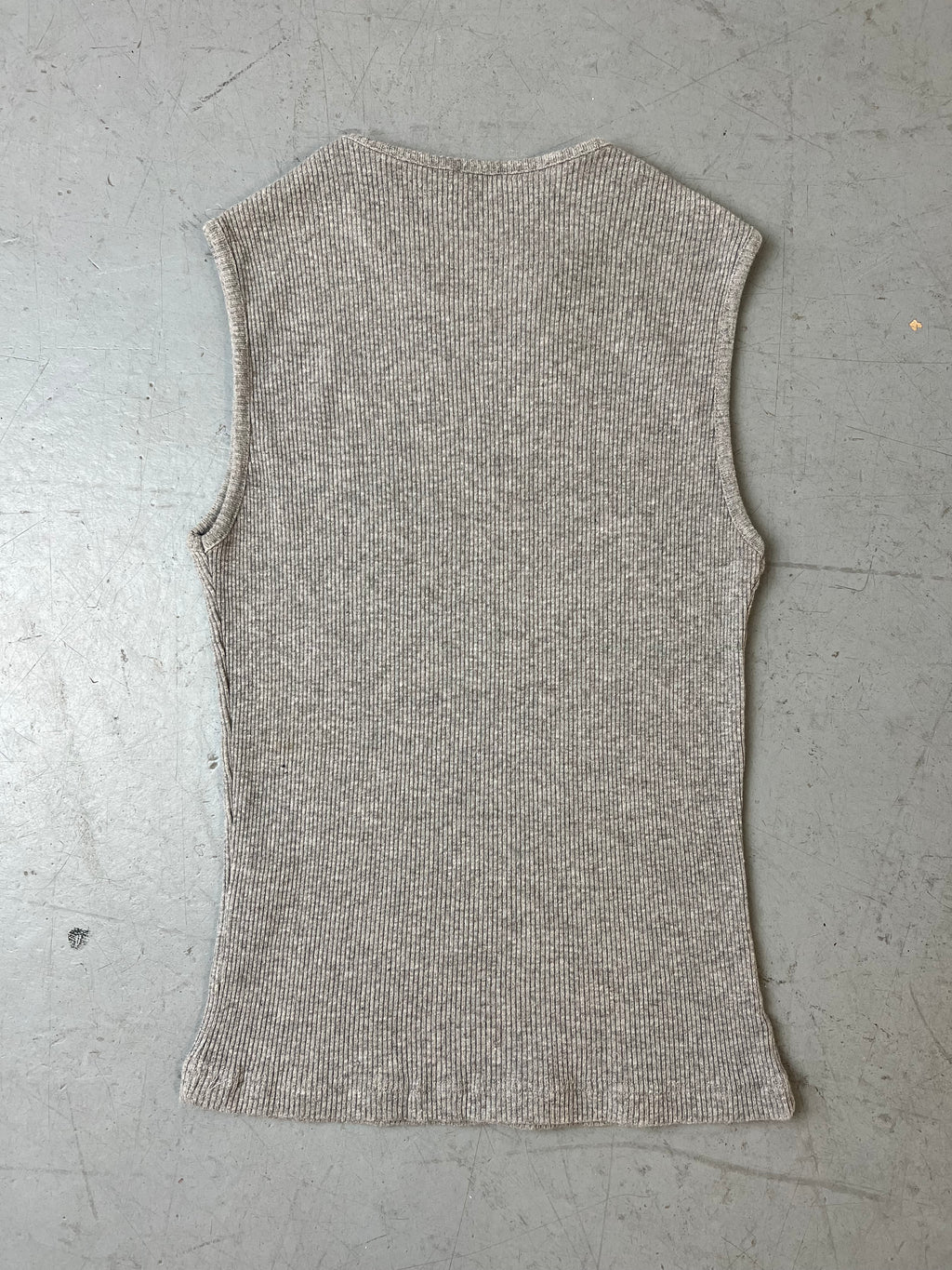 Vintage Onyx Grey USA Ribbed Tank Top für Damen. Y2K Second Hand 2000s Fashion