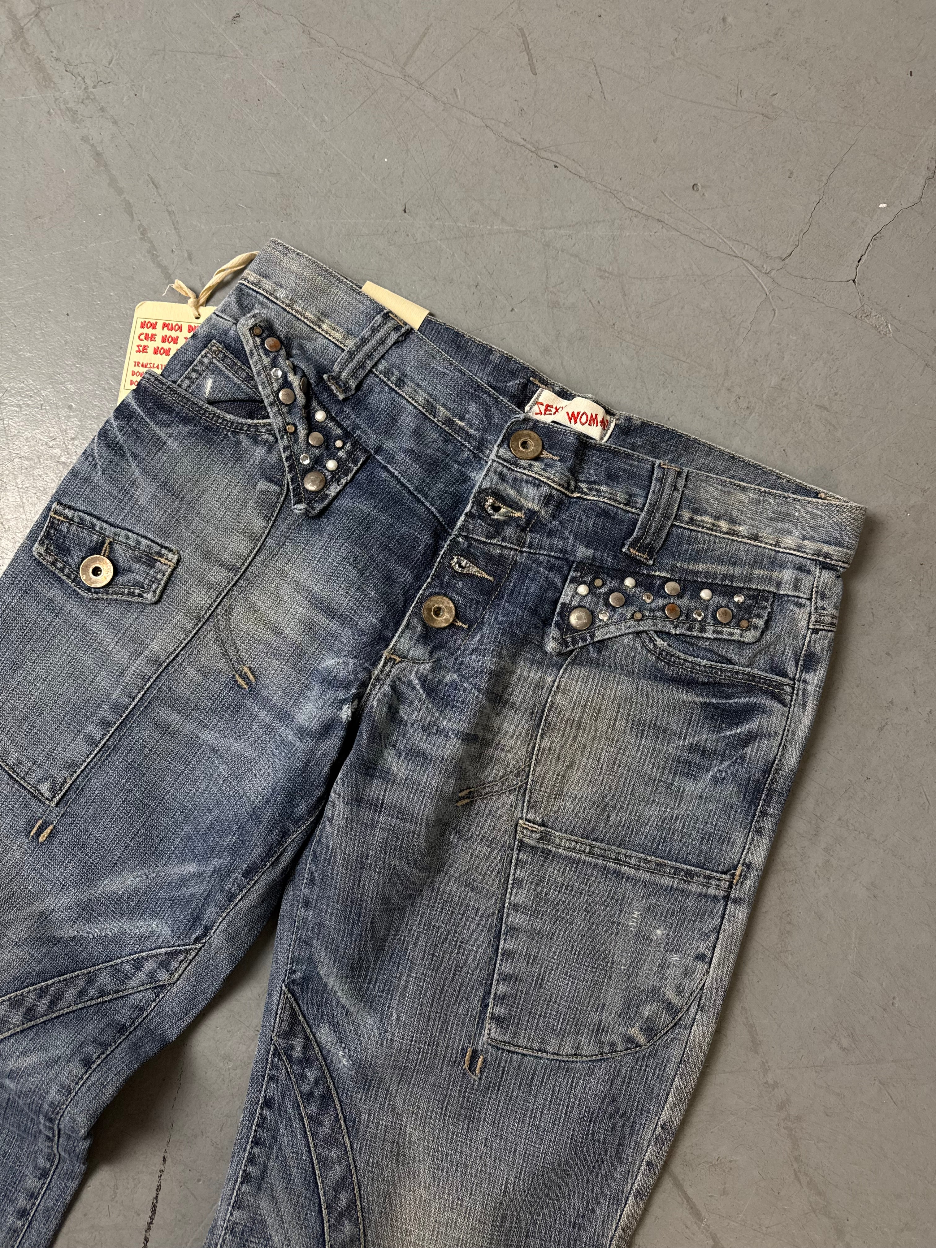 Detailbild von Vintage Sexy Woman Mid Waist Denim M von vorne 