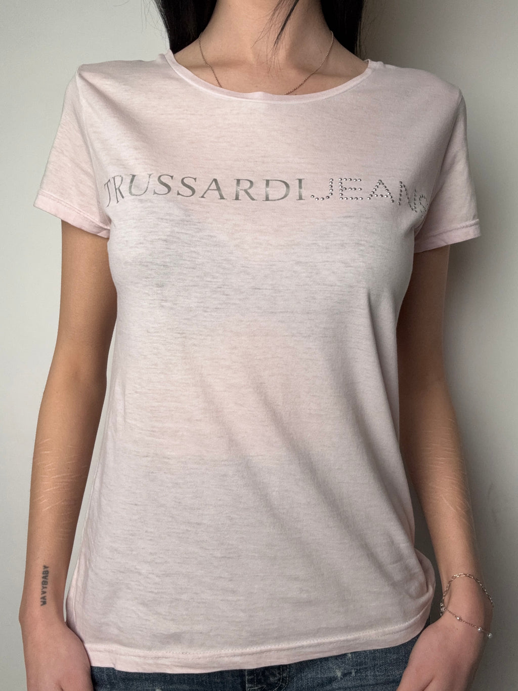 Vintage Trussardi Jeans Light Pink T-Shirt Whit nice glitter stones for girls. Y2K Second Hand 2000s Fashion 