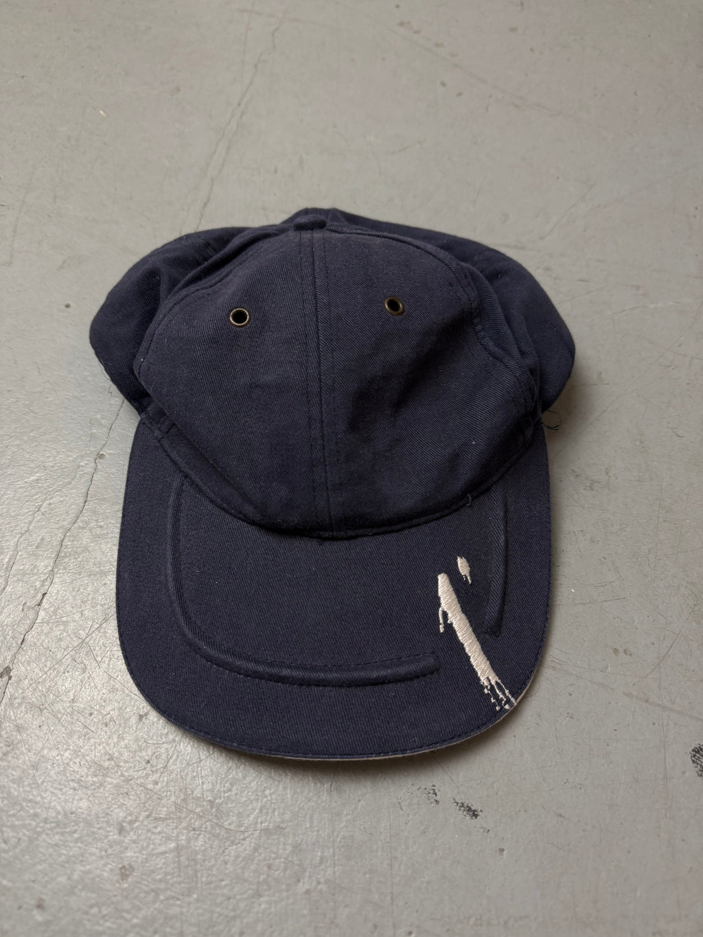 Vintage Dark Blue Cap. Unisex. Y2K Second Hand 2000s Fashion