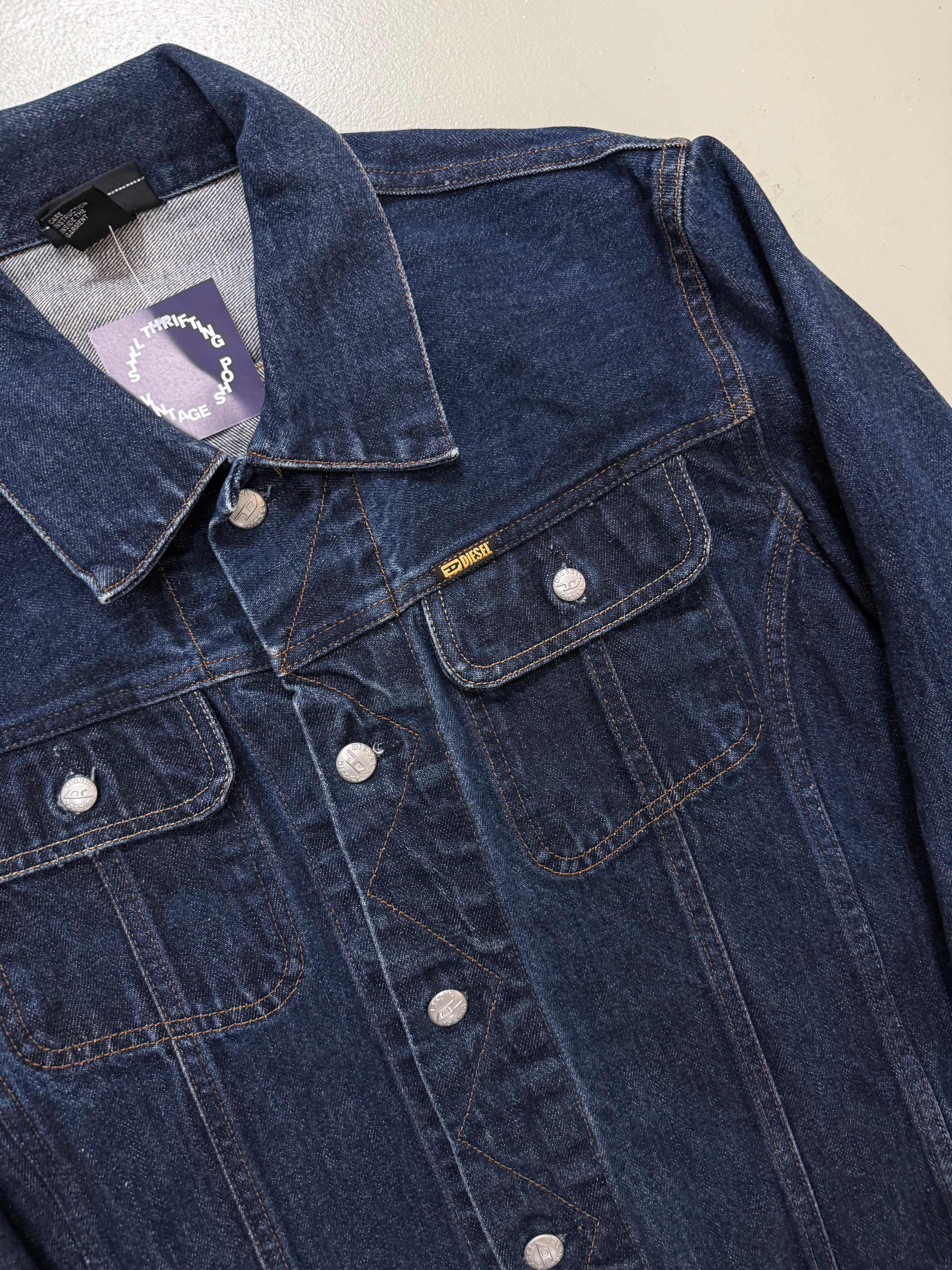 Vintage Diesel Dark Blue Denim Jacket für Herren. Y2K Second Hand 2000s Fashion