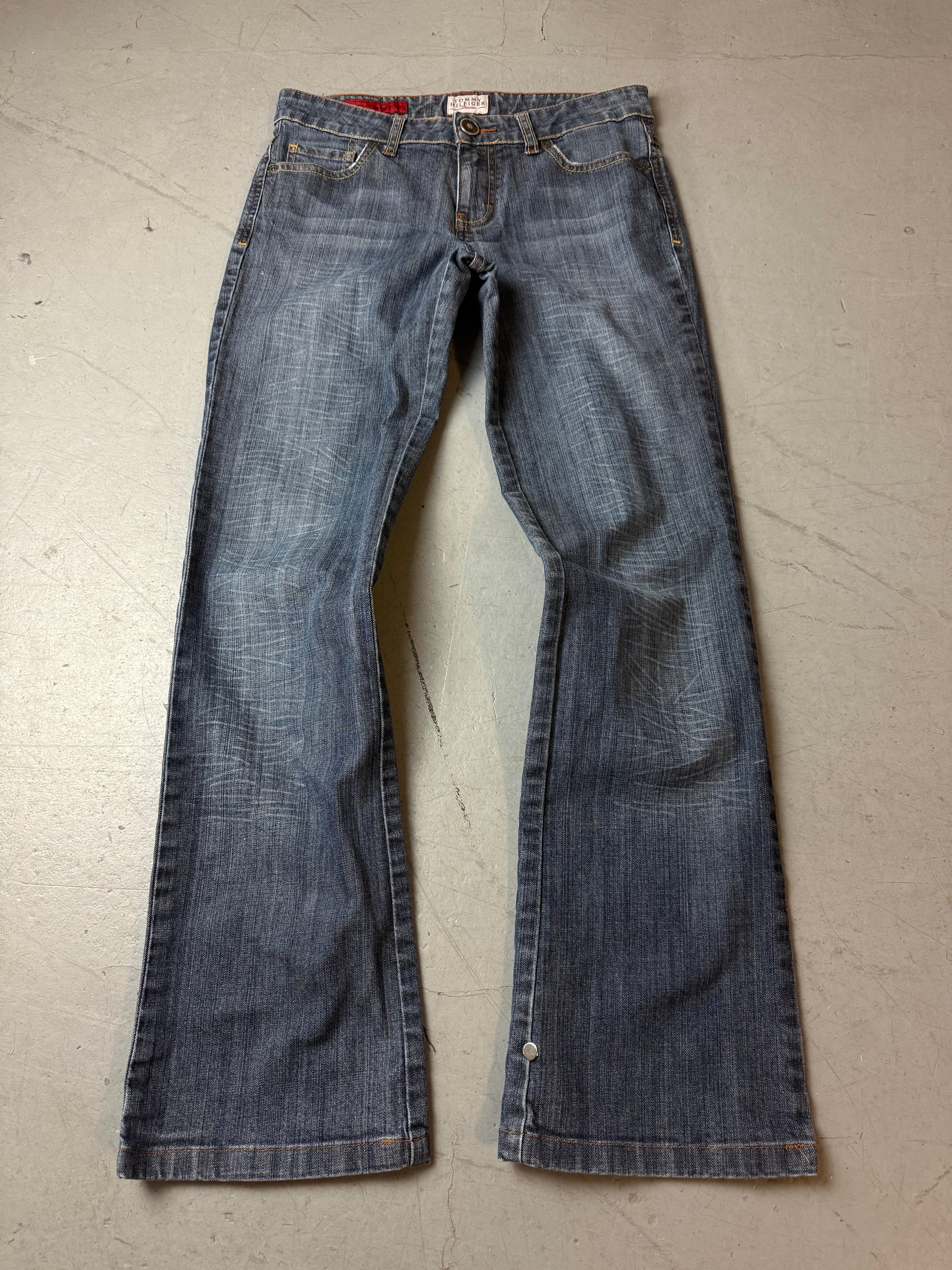 Vintage Tommy Hilfiger Cameron Low Waist Bootcut Denim  für Damen. Y2K 2000s Fashion