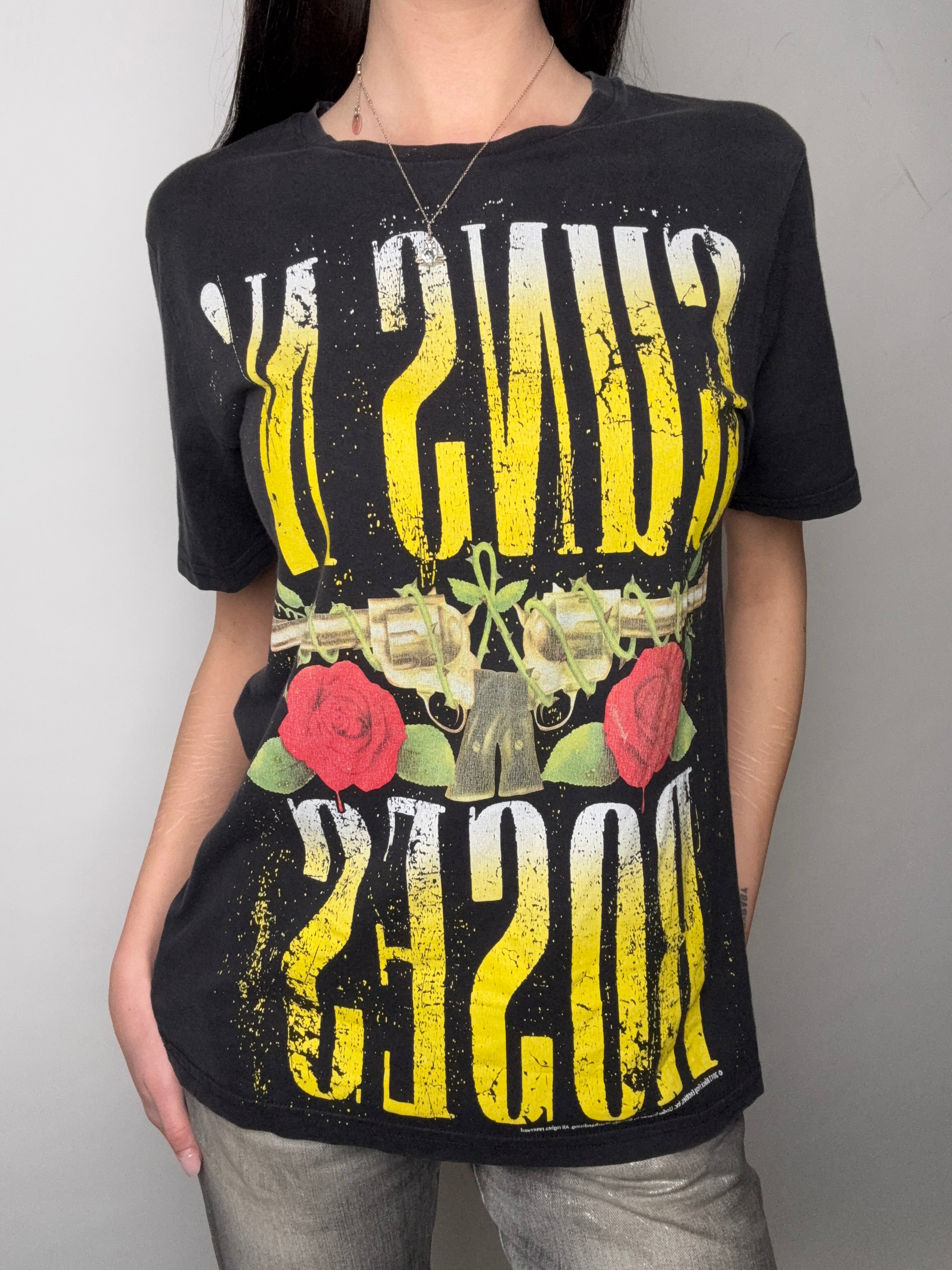 Tragebild von Vintage Guns n Roses Band T-Shirt M/L von vorne