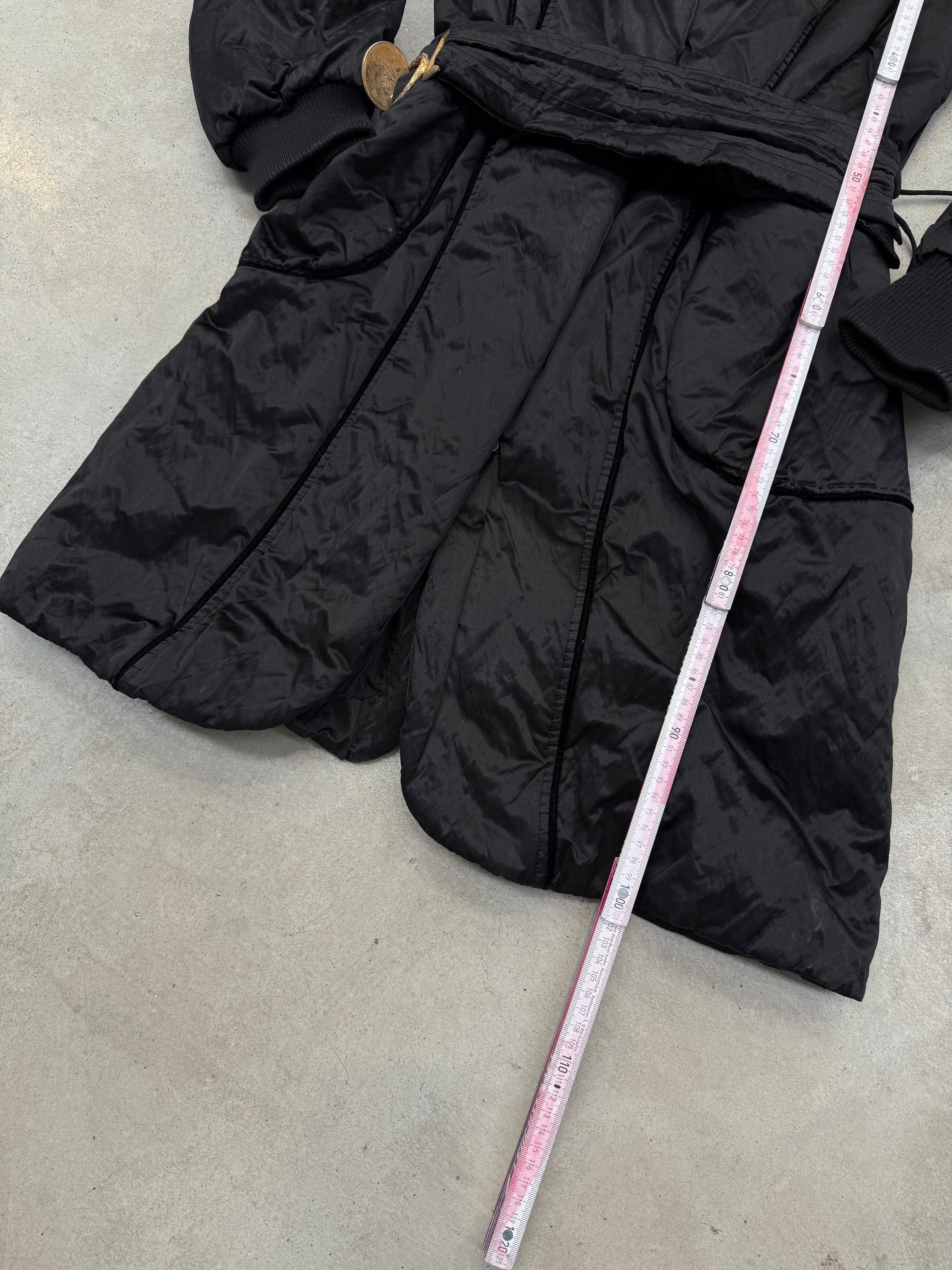 Vintage Roberto Cavalli Class Black Coat with Faux Fur Collar Für Frauen. Y2K Second Hand 2000s Fashion 