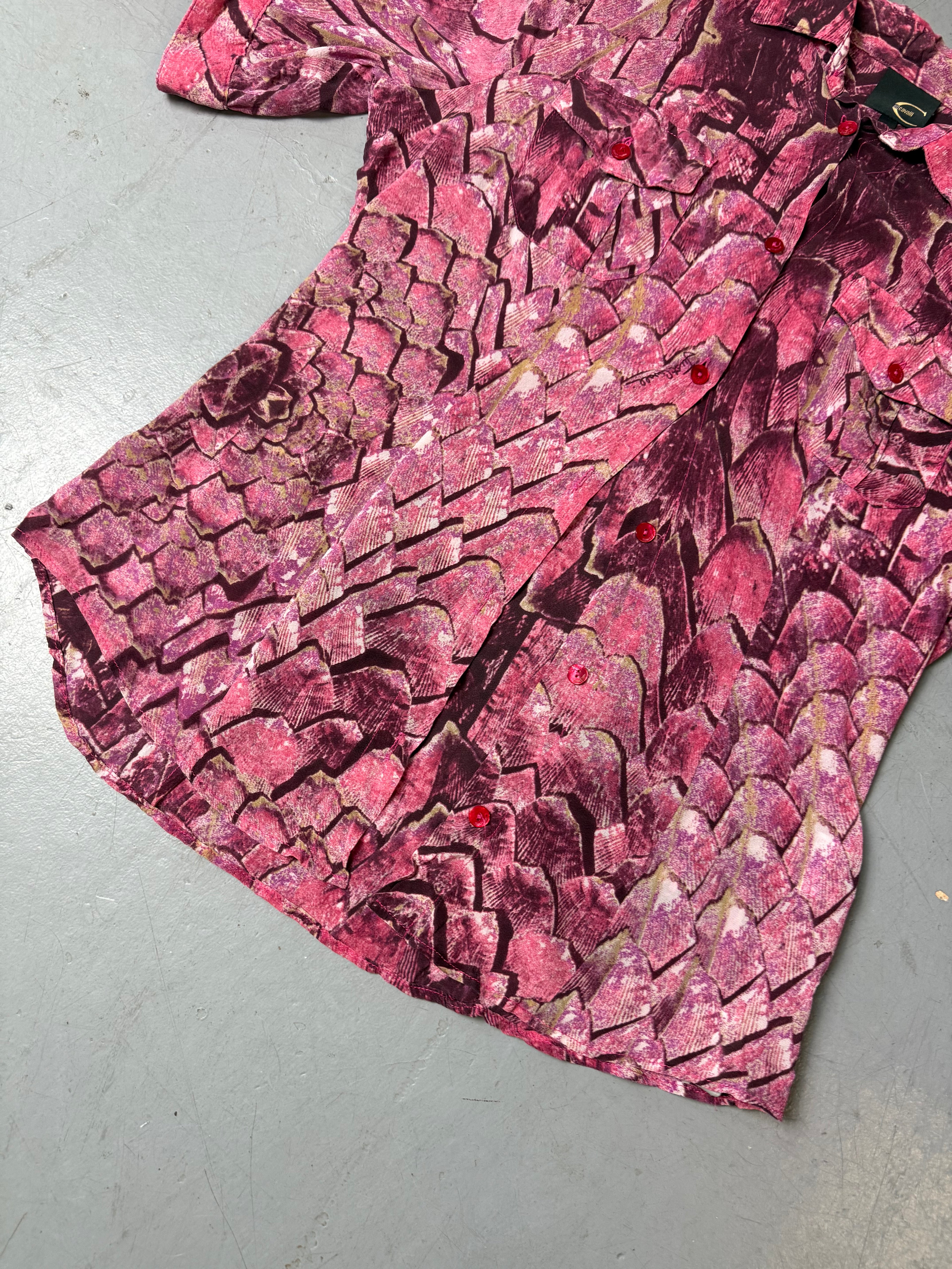 Detailbild von Vintage Just Cavalli Pink Snake Optic Button Up Shirt von vorne 