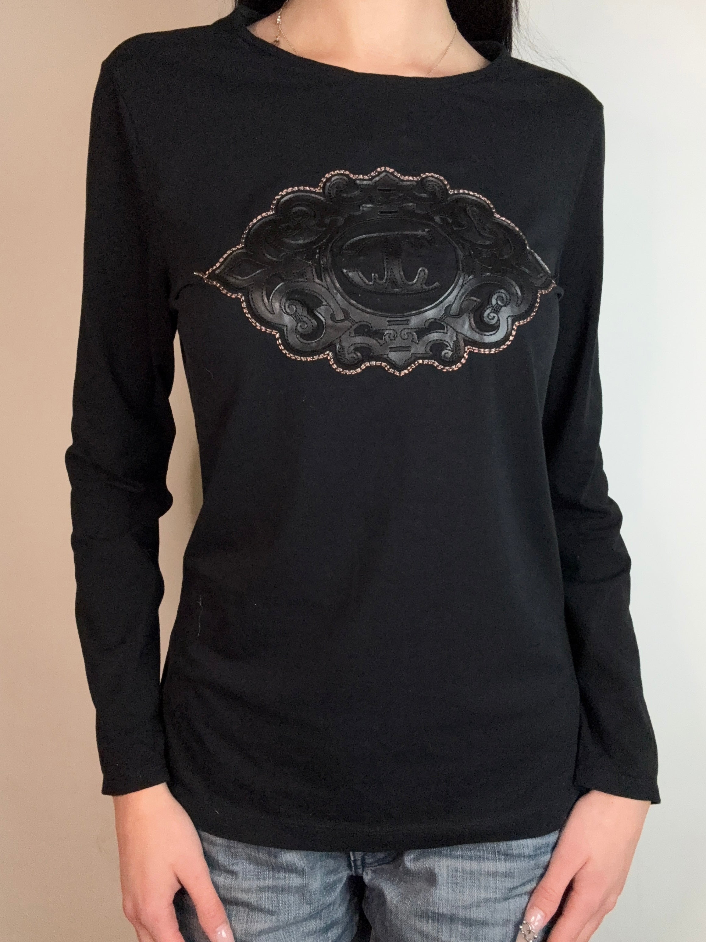 Vintage Just Cavalli Black Longsleeve mit Print für Damen. Y2K Second Hand 2000s