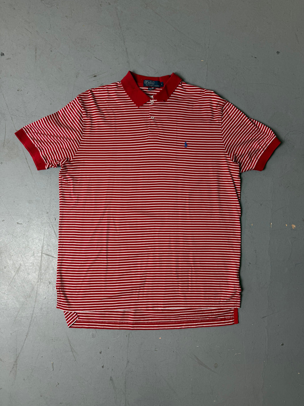 Produktbild von Vintage Ralph Lauren Red and White  Striped Polo von vorne