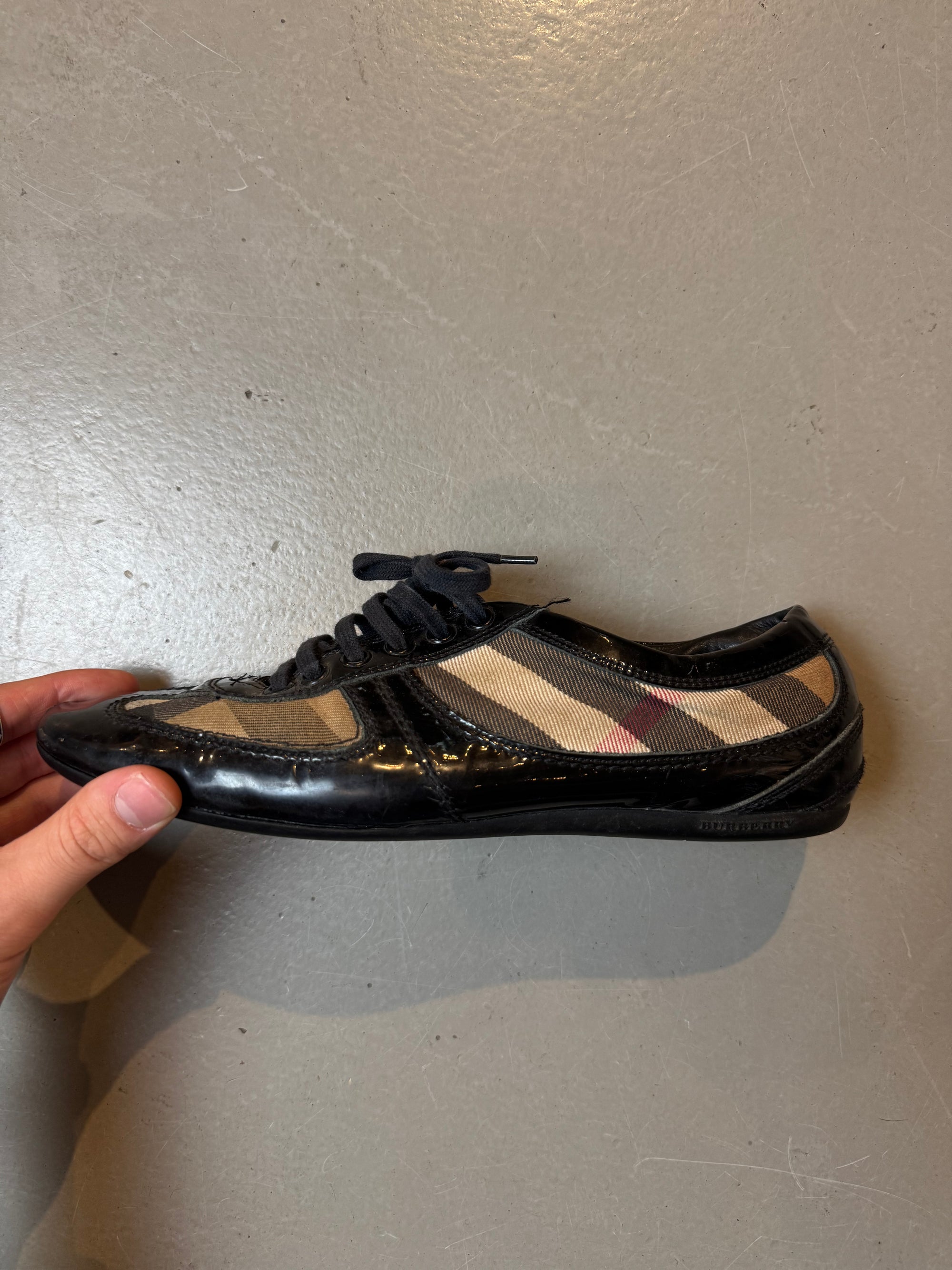 Vintage Black Burberry Flat Sneaker 38