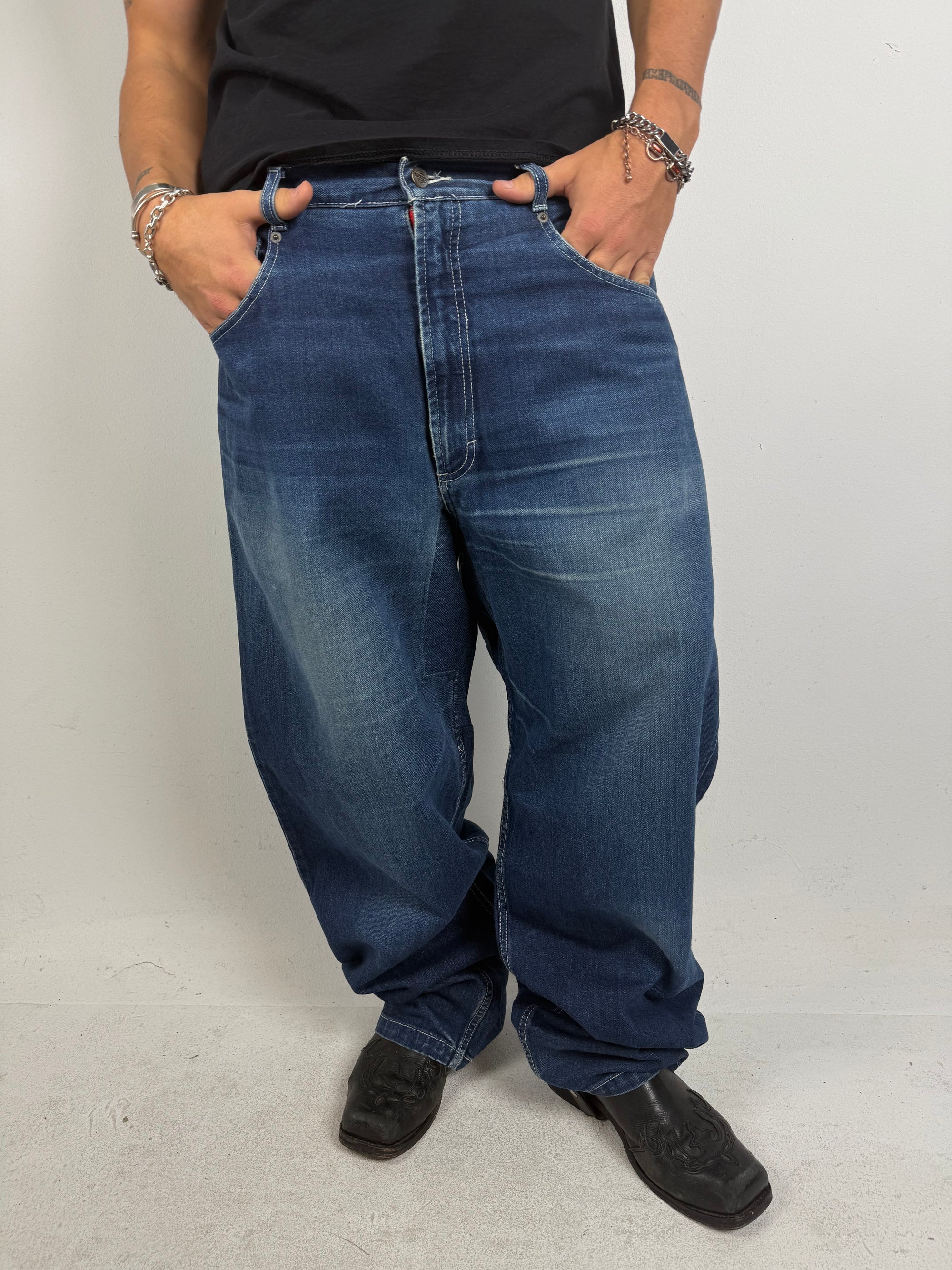 Tragebild von Vintage Dickies Denim Super Baggy Jeans XL von vorne