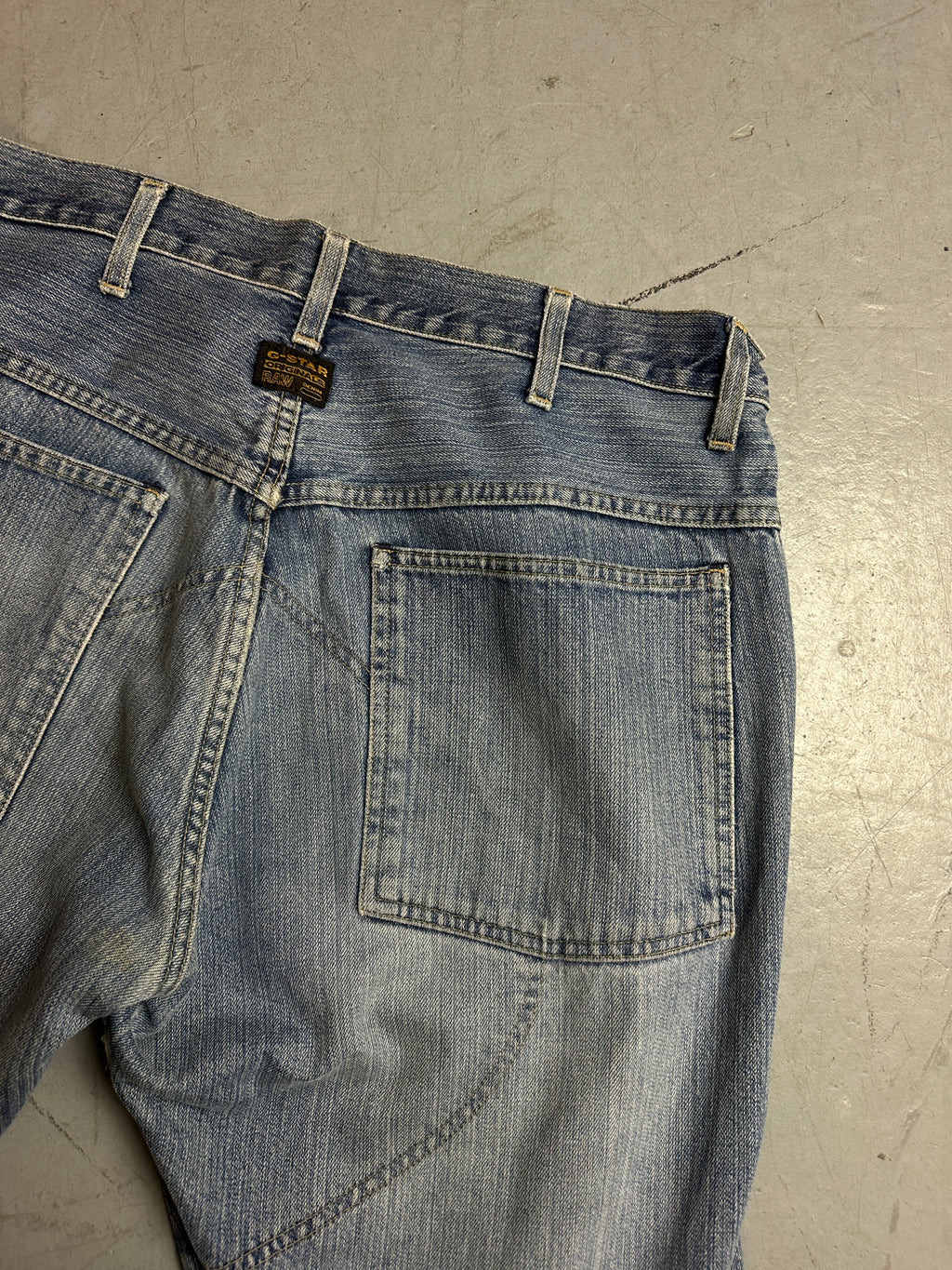 Detailbild von Vintage Blue G-Star Raw Denim von hinten