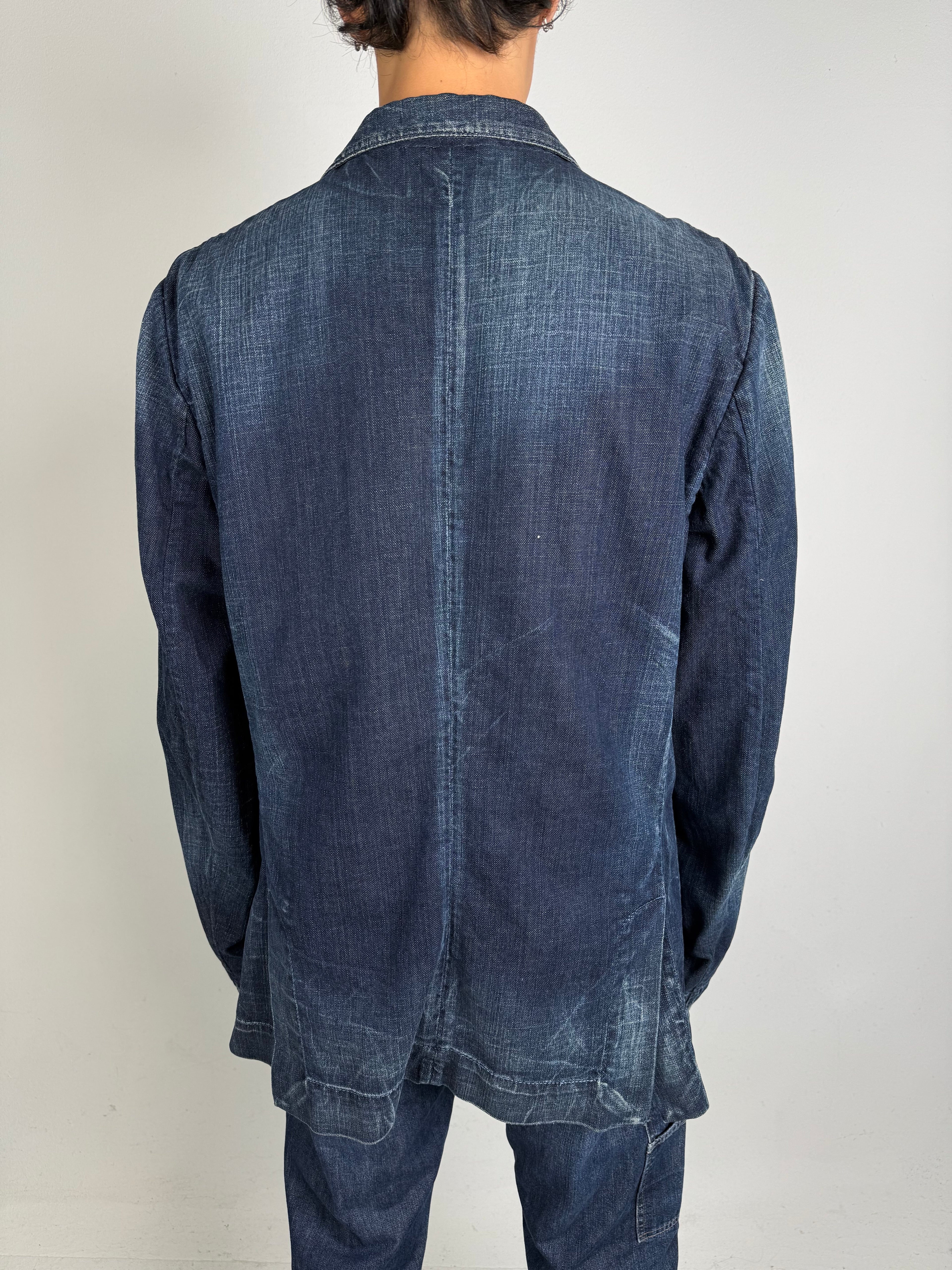 Tragebild von Vintage Diesel Dark Denim Coat von hinten