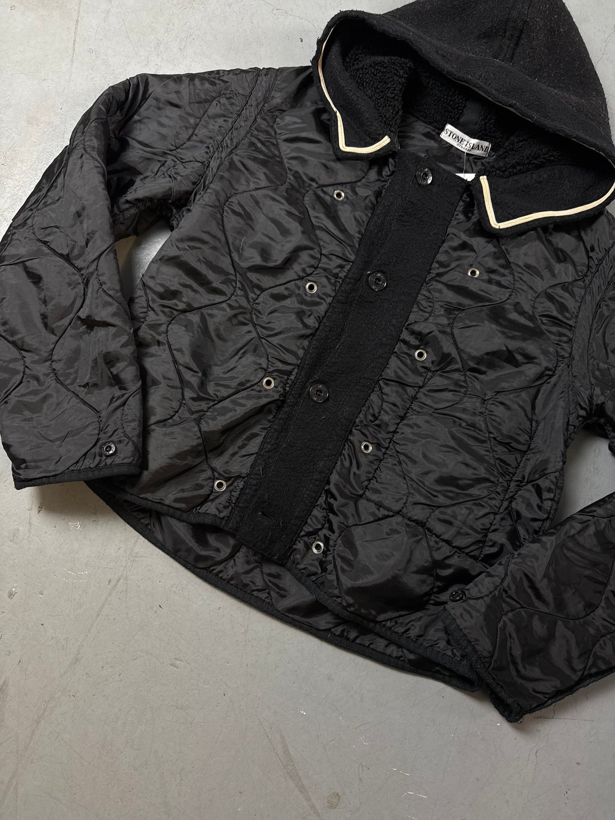 Detailliertes Produktbild von Vintage Stone Island Quilted Jacket XS/S von vorne