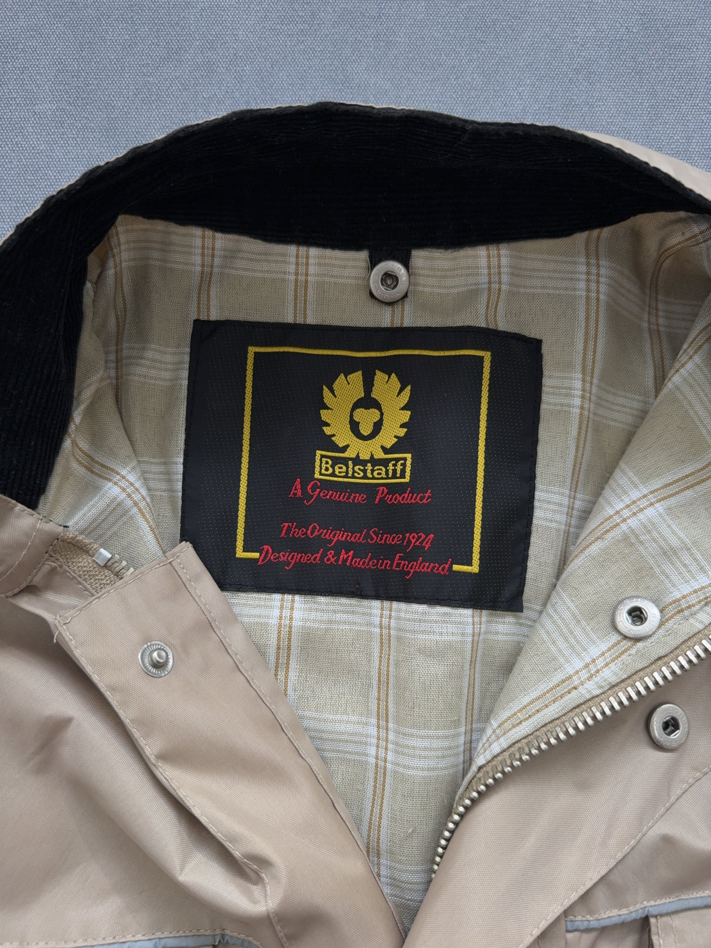 Vintage Belstaff Jacke für Herren. Y2K Second Hand 2000s Fashion
