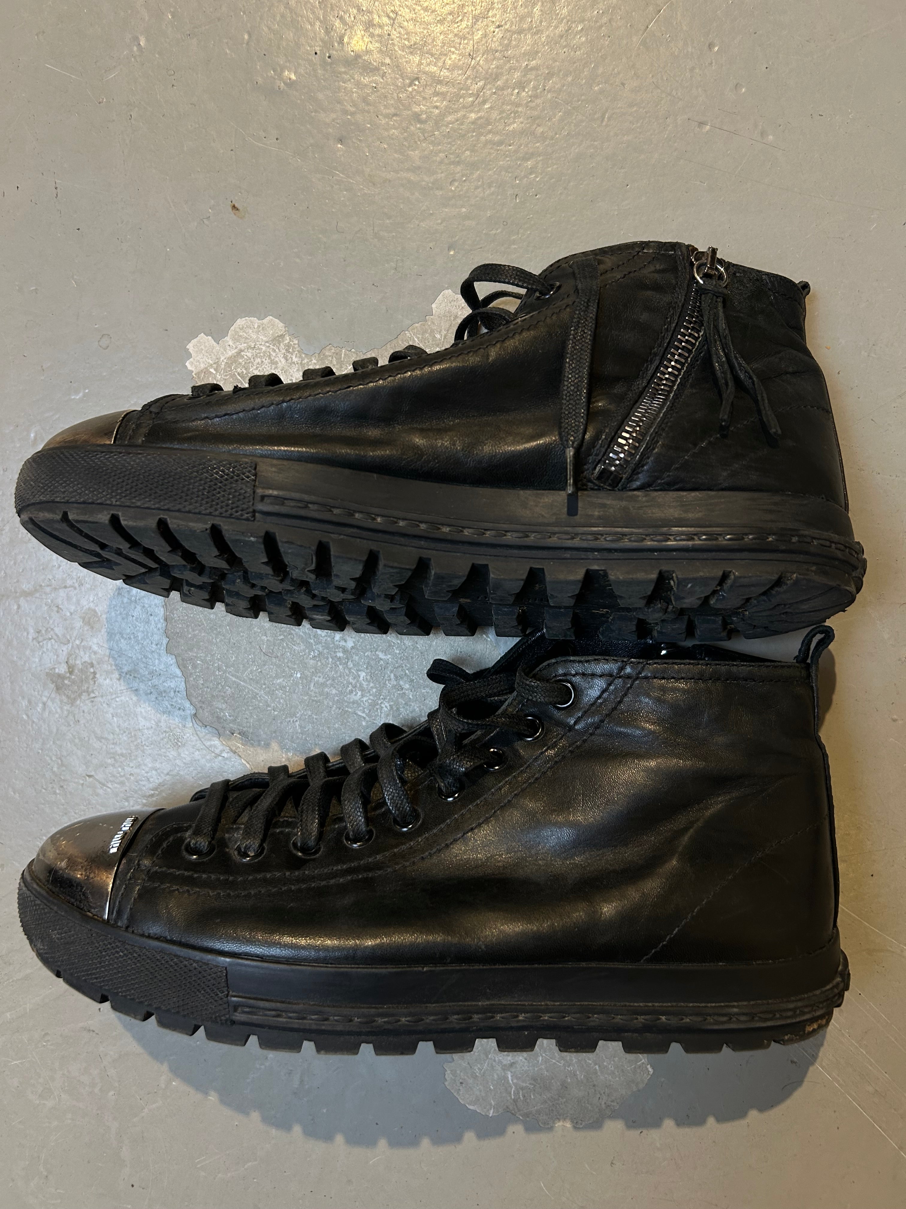 Vintage Miu Miu Black Sneaker 39