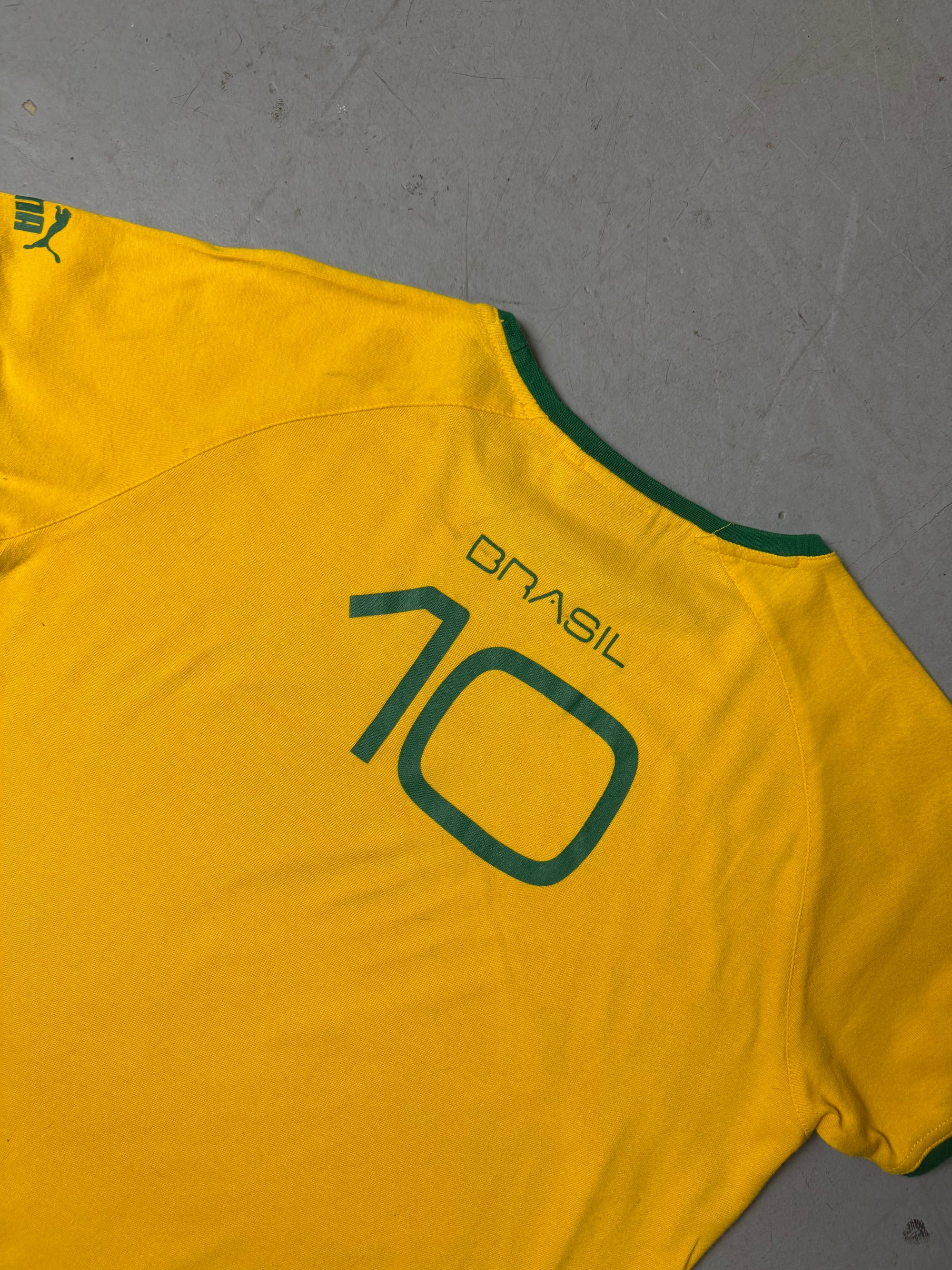 Detailbild von einem Vintage Puma Brasil Yellow T-Shirt von Rückseite