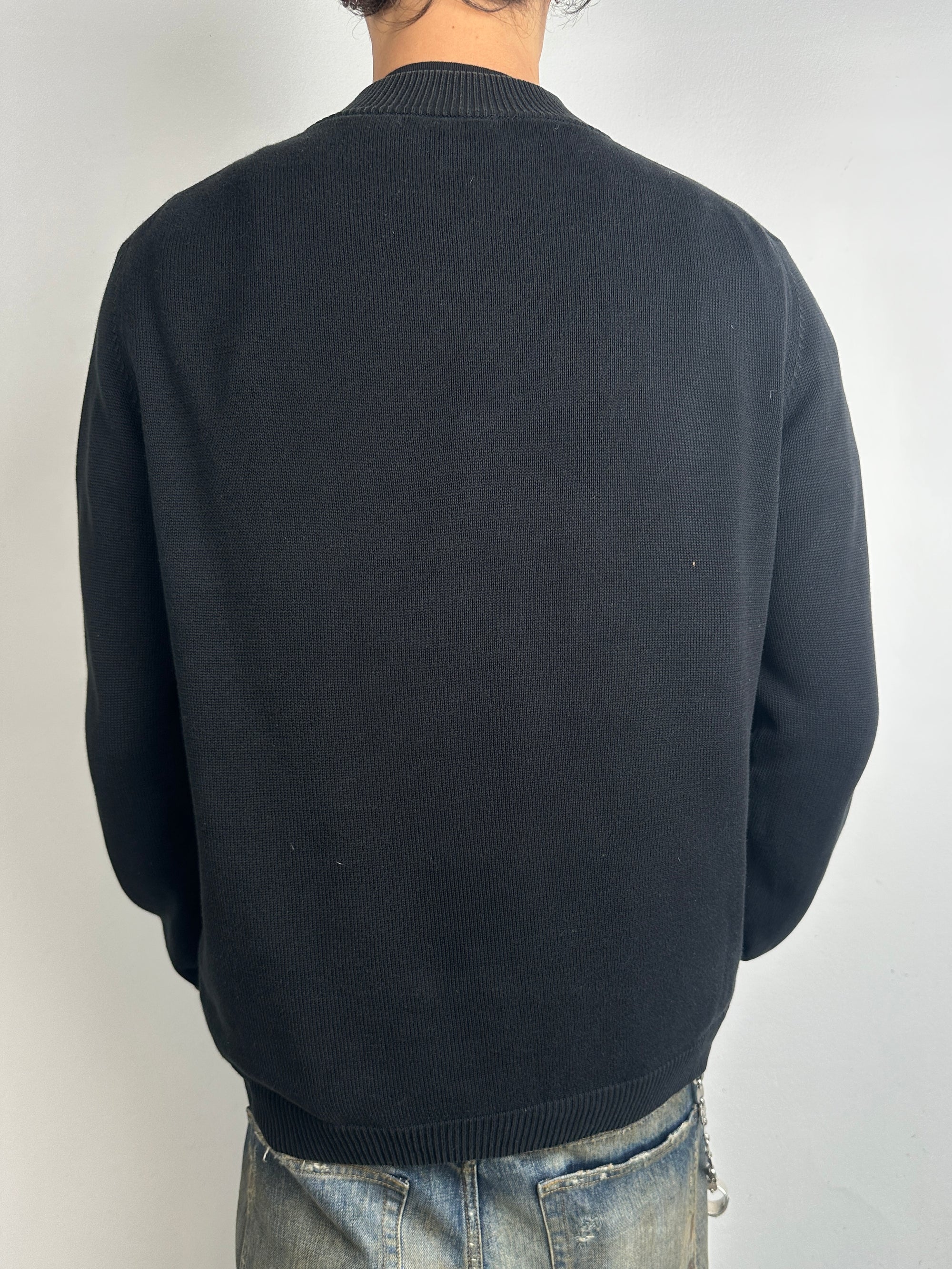 Tragebild von Vintage Black Burberry Knit Sweater Vor hinten
