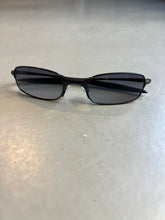 Laden Sie das Bild in den Galerie-Viewer, Oakley Raver Sunglasses Black