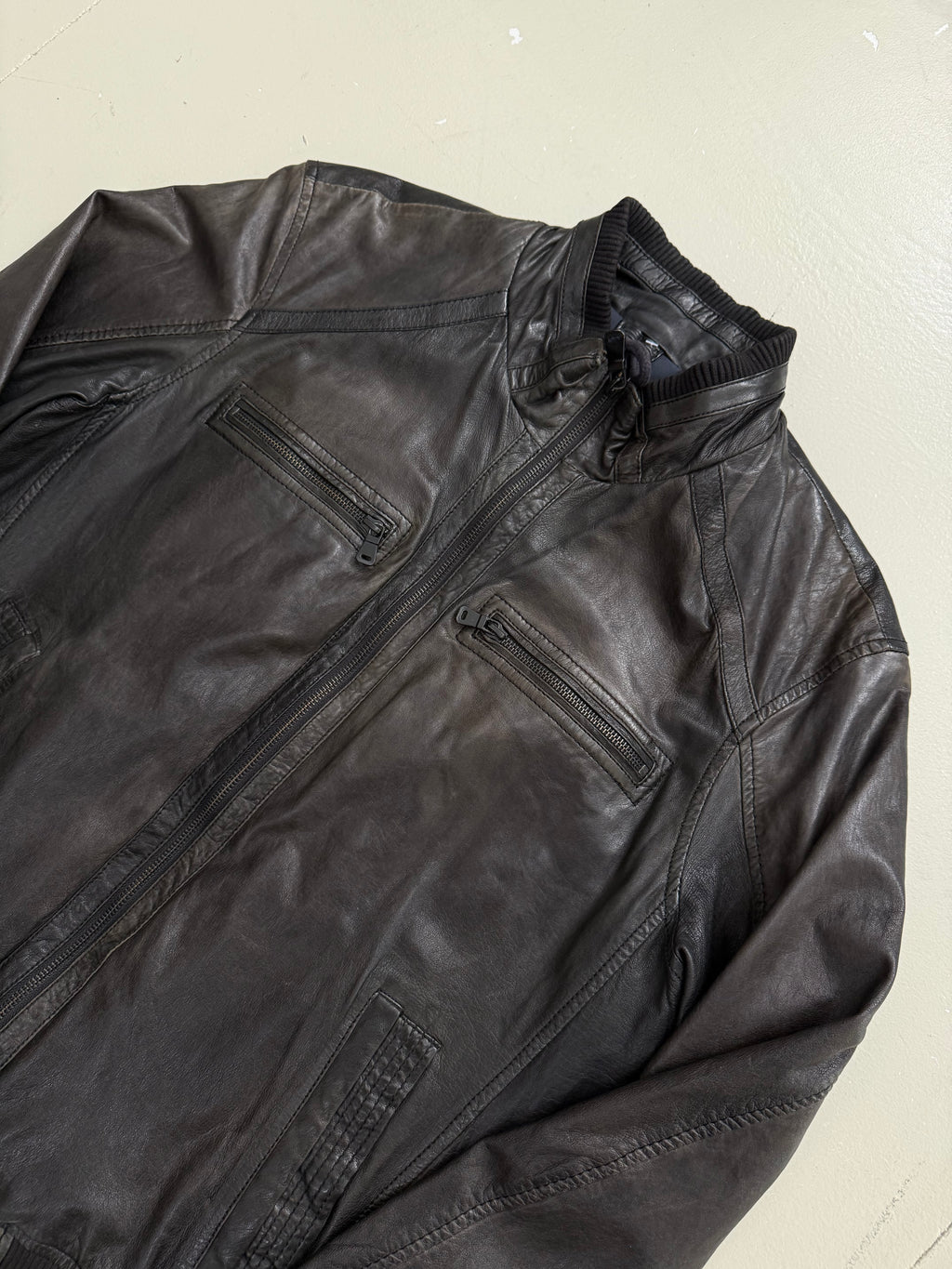 Vintage Brown Christian Berg Leather Jacket für Jungs. Y2K Second Hand 2000s Fashion