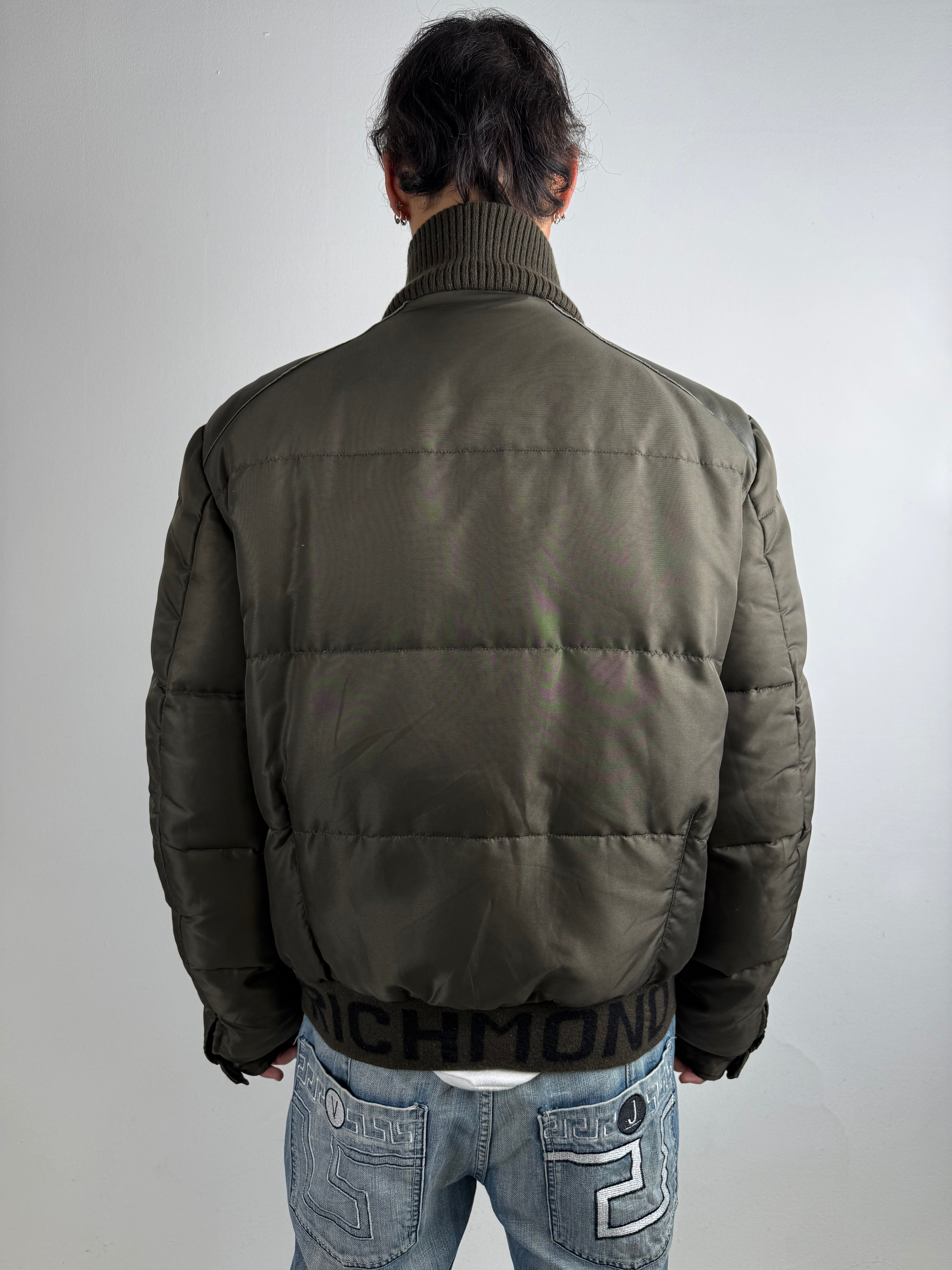 Tragebild von einer Vintage Richmond grünen Puffer Jacke Rückseite