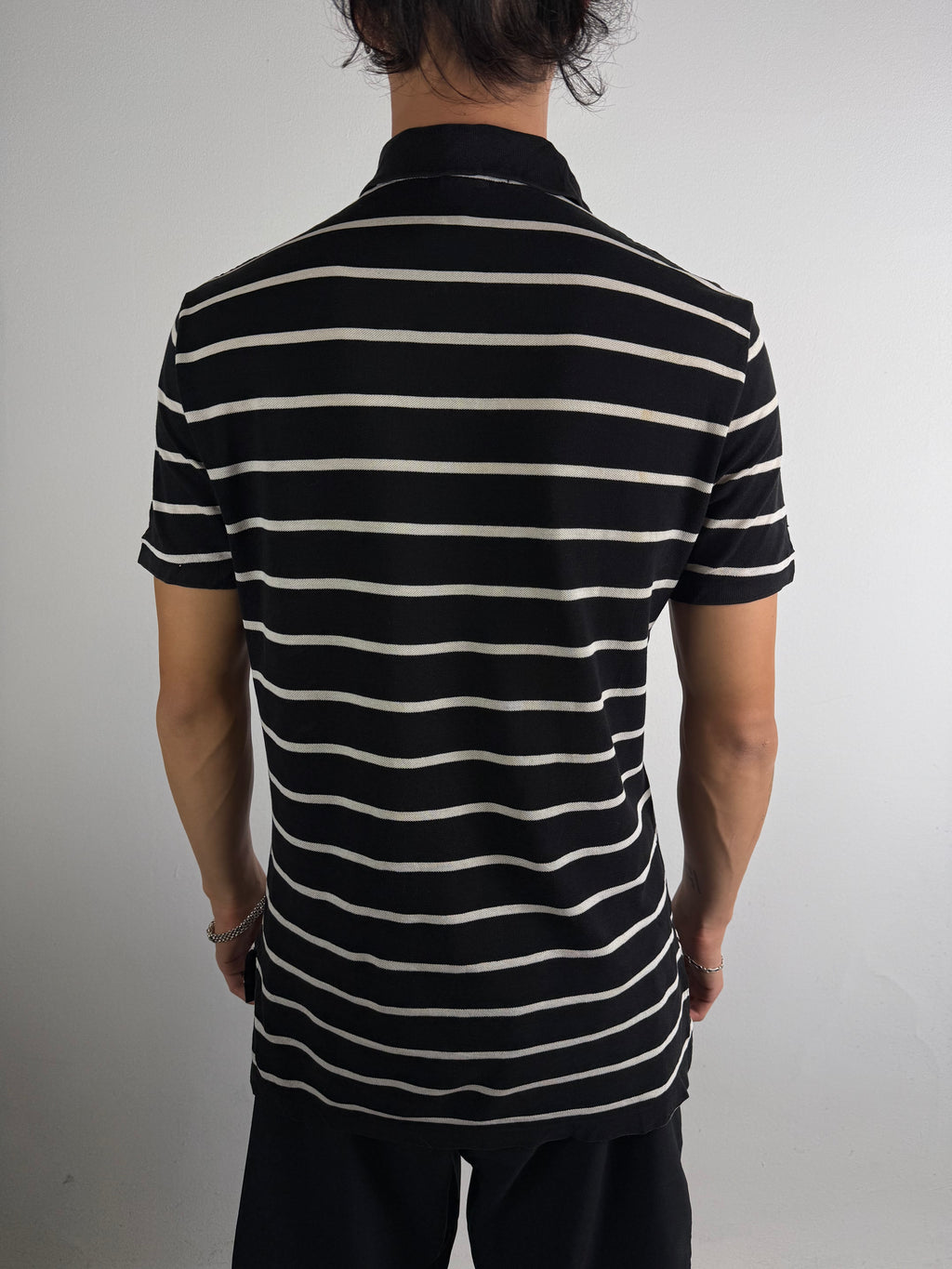 Tragebild von Vintage Polo Ralph Lauren Black Striped Polo Shirt M von hinten