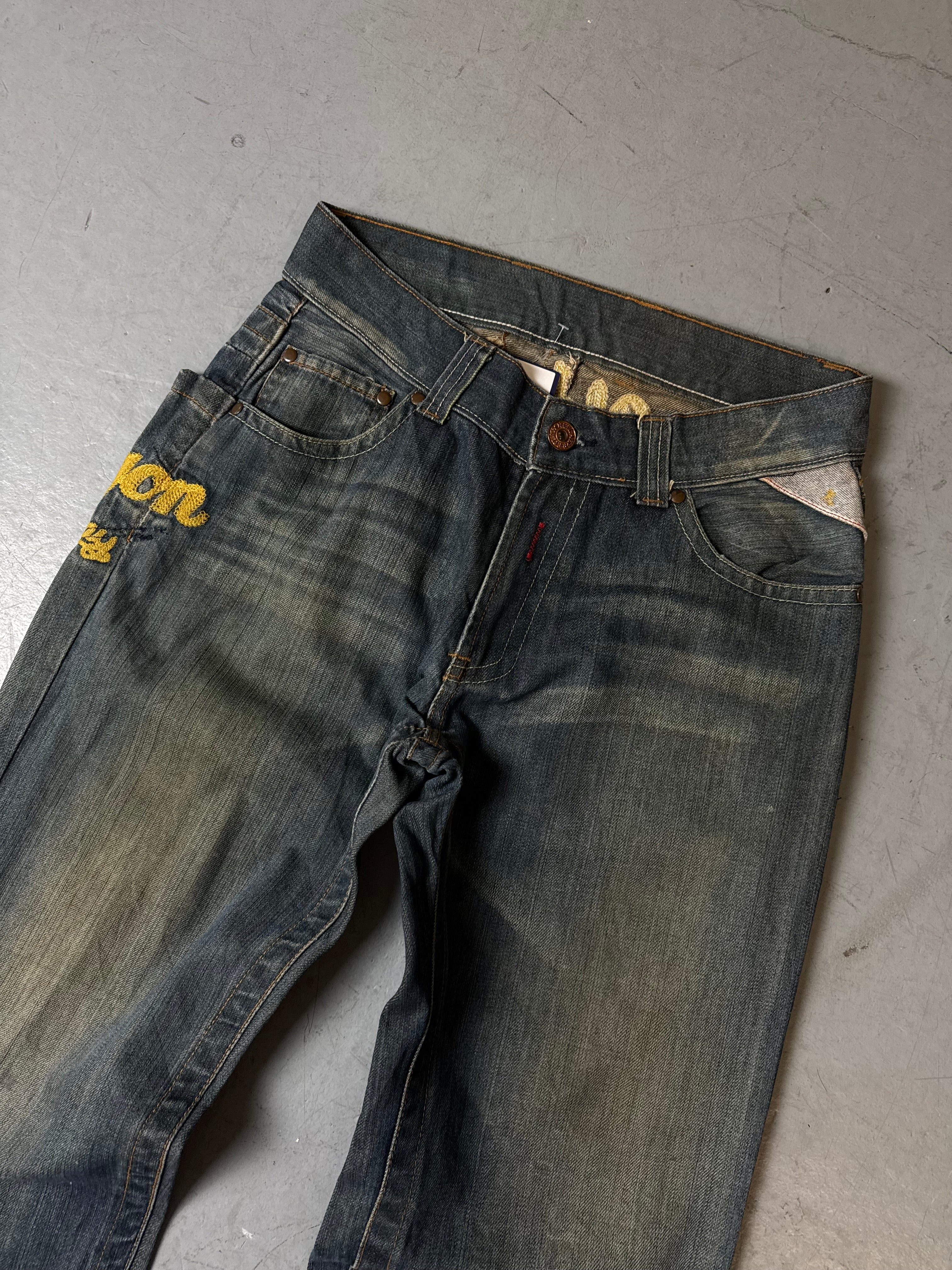 Detailbild von Vintage Replay Yellow Stitched Baggy Denim S/M von vorne 