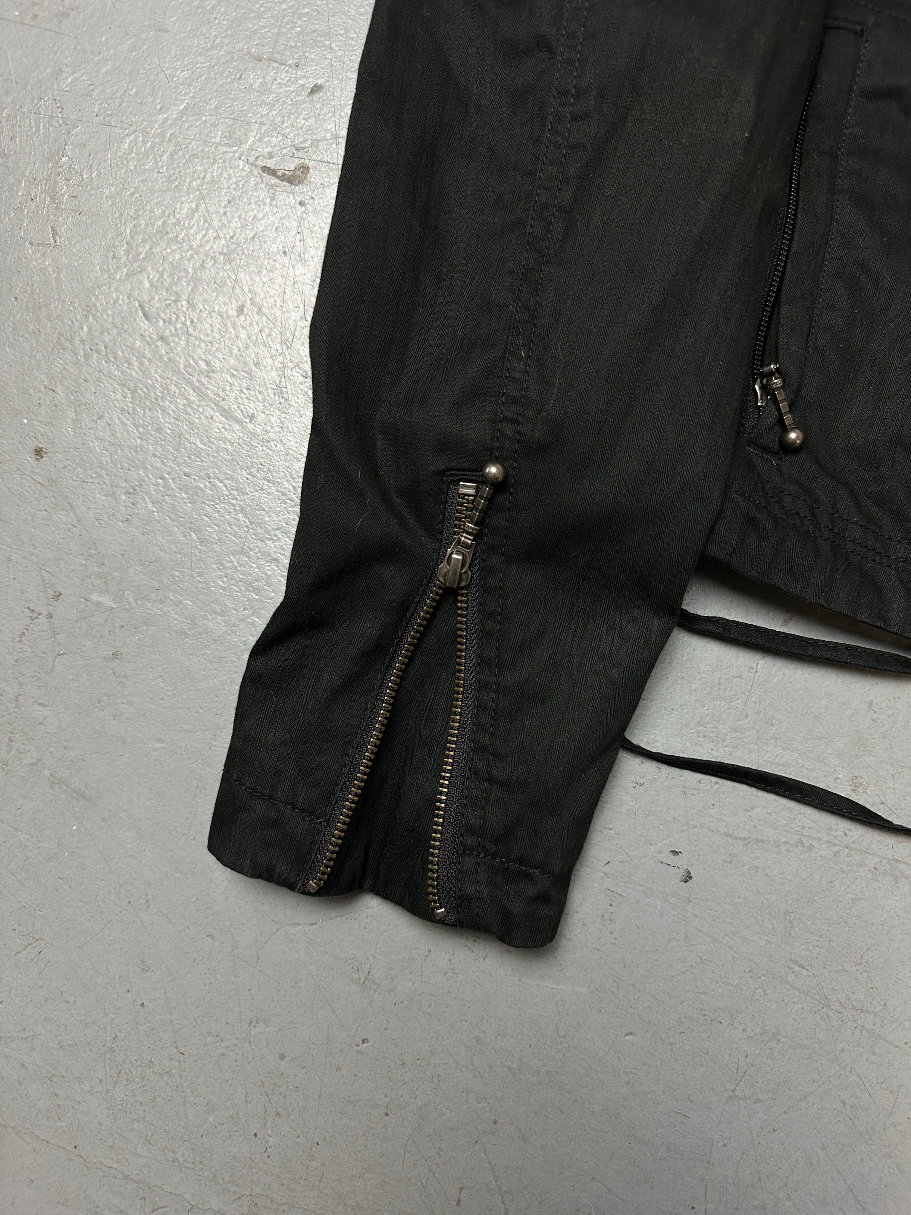 Detailliertes Produktbild von Vintage Black Harley Davidson Jacket S/M vom Ärmel