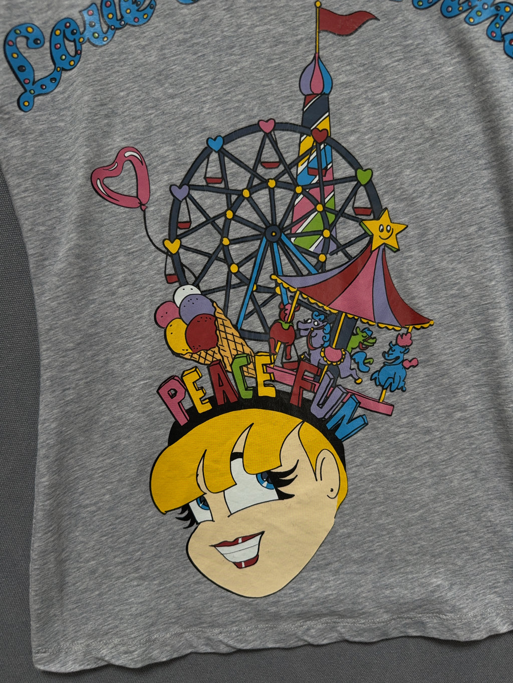 Vintage Love Moschino T-Shirt für Damen. Y2K Second Hand 2000s Fashion 