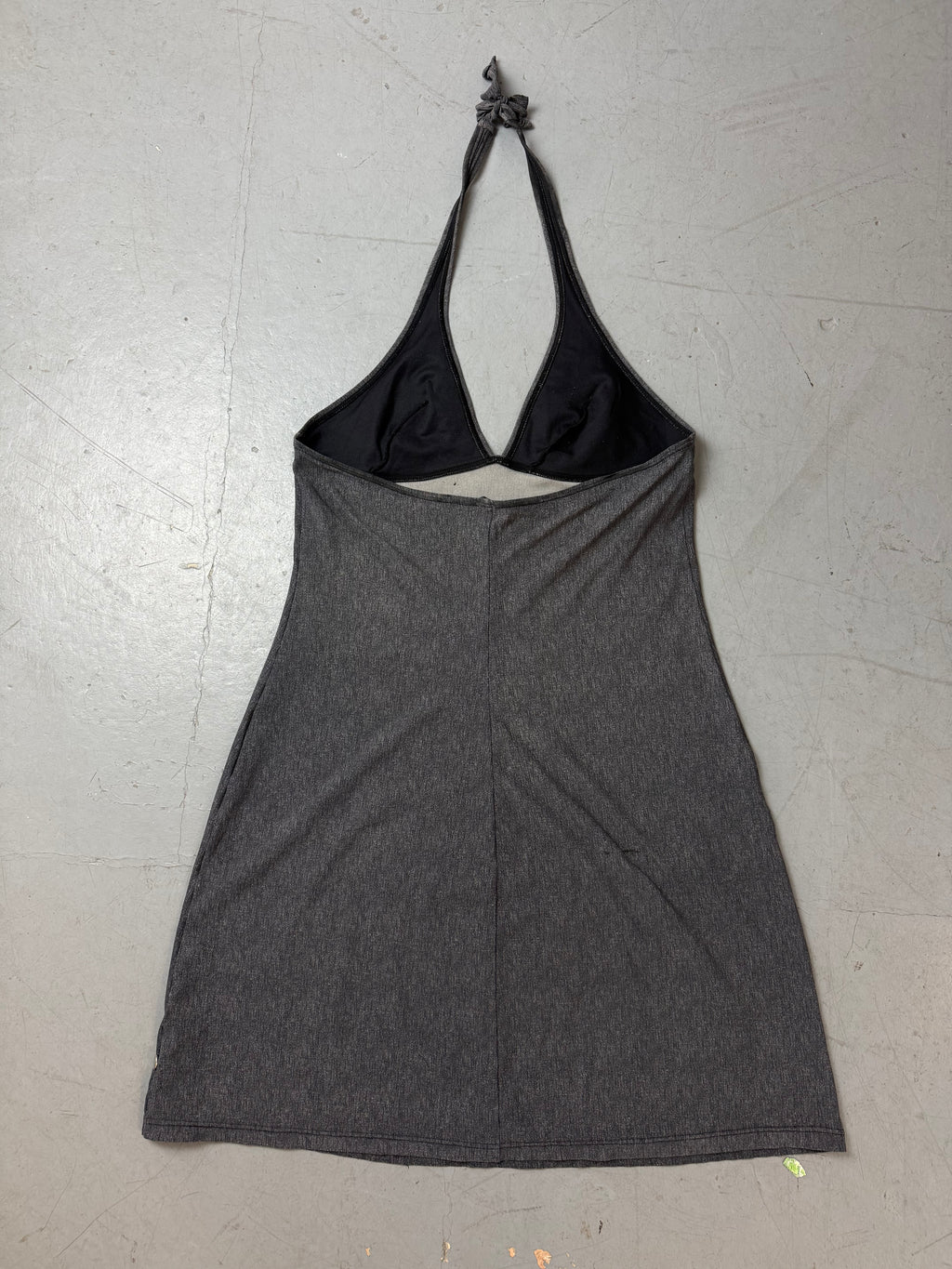 Vintage Grey Halter Mini Dress für Herren. Secondhand Y2K 2000s Fashion