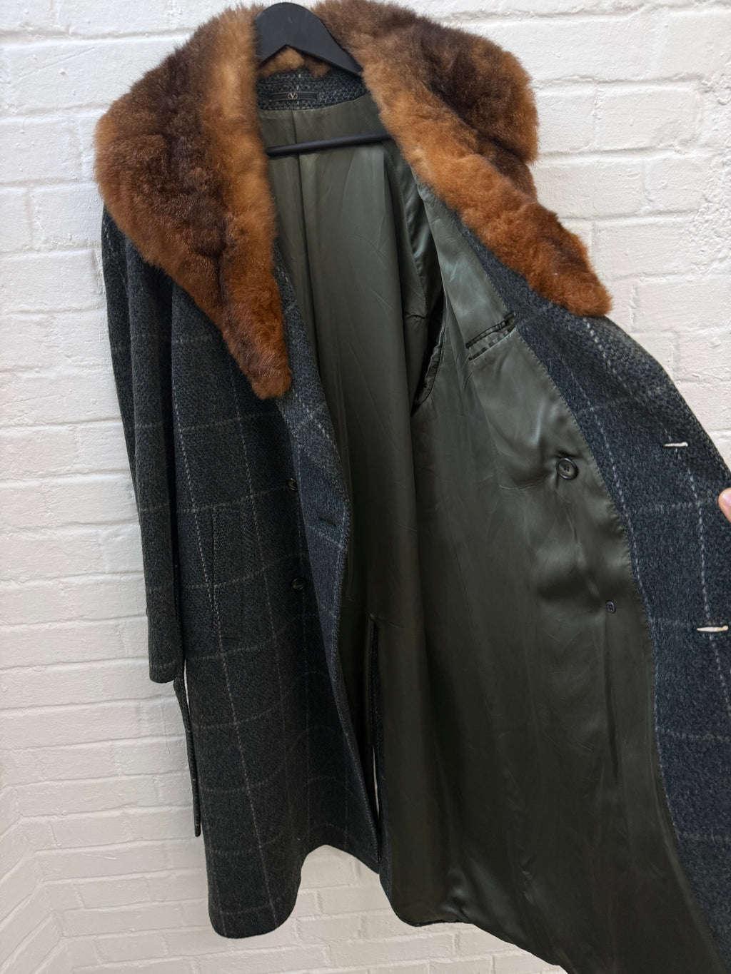 Vintage Valentino Mantel (52)