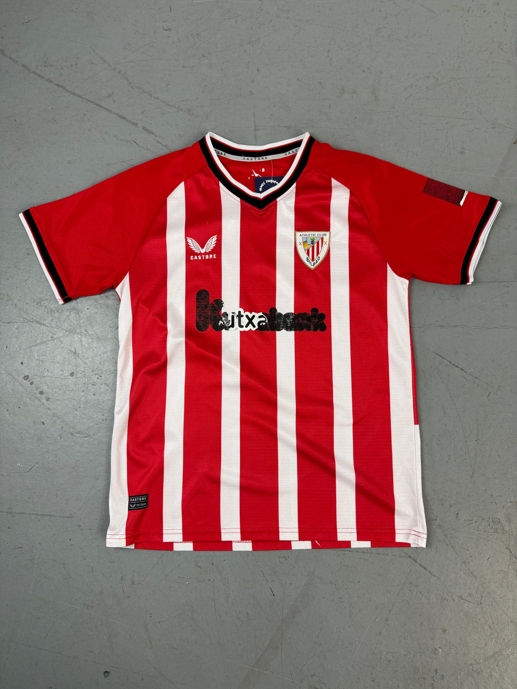 Vintage Castore Athletic Club Home Jersey für Männer. Secondhand Y2K 2000s Fashion
