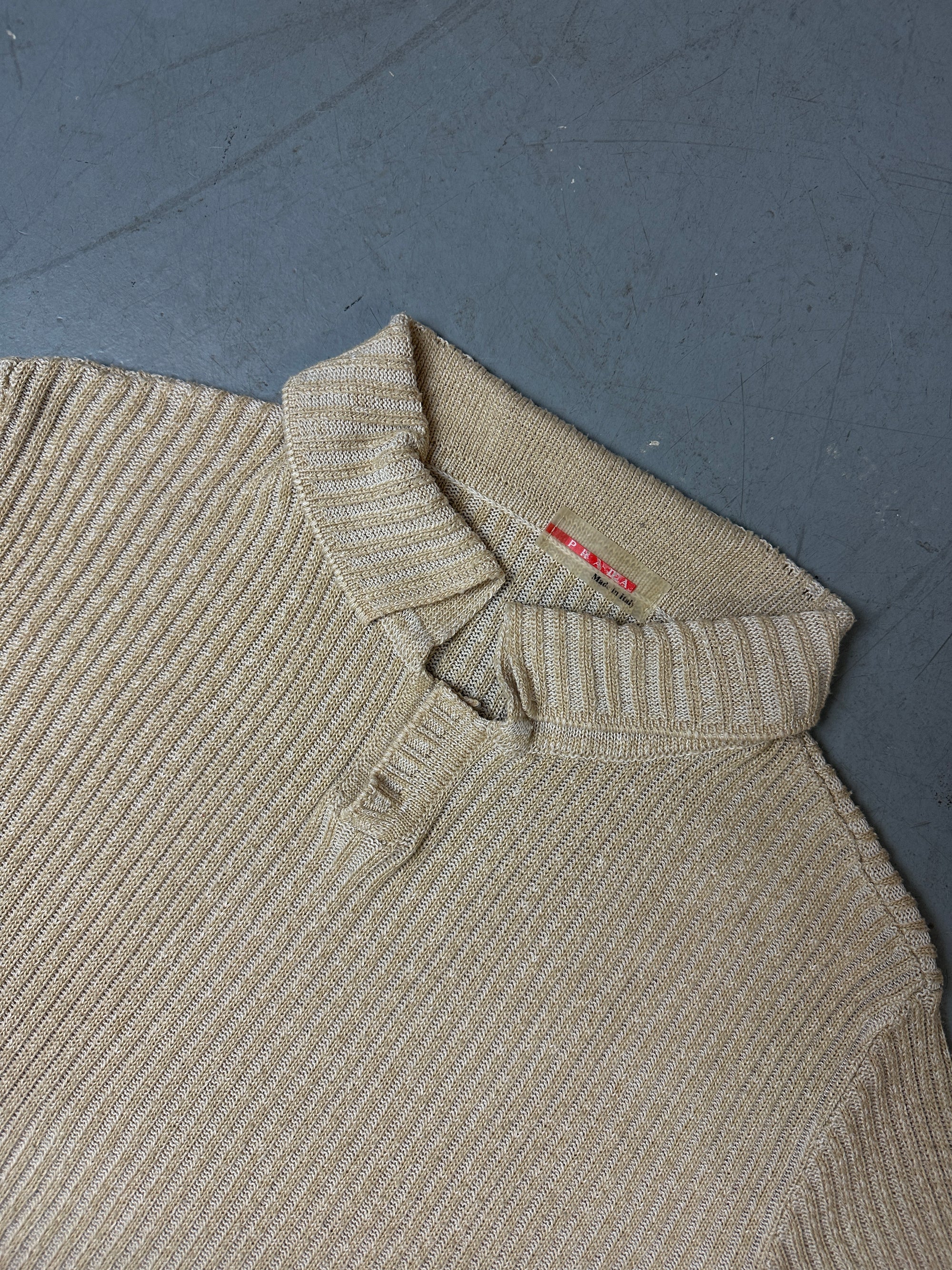 Detailbild von Vintage Beige Prada Knit Tee von vorne